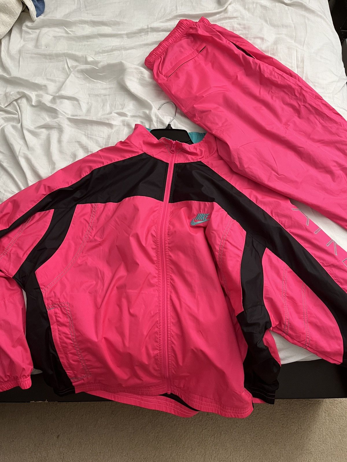 4xl windbreaker nike