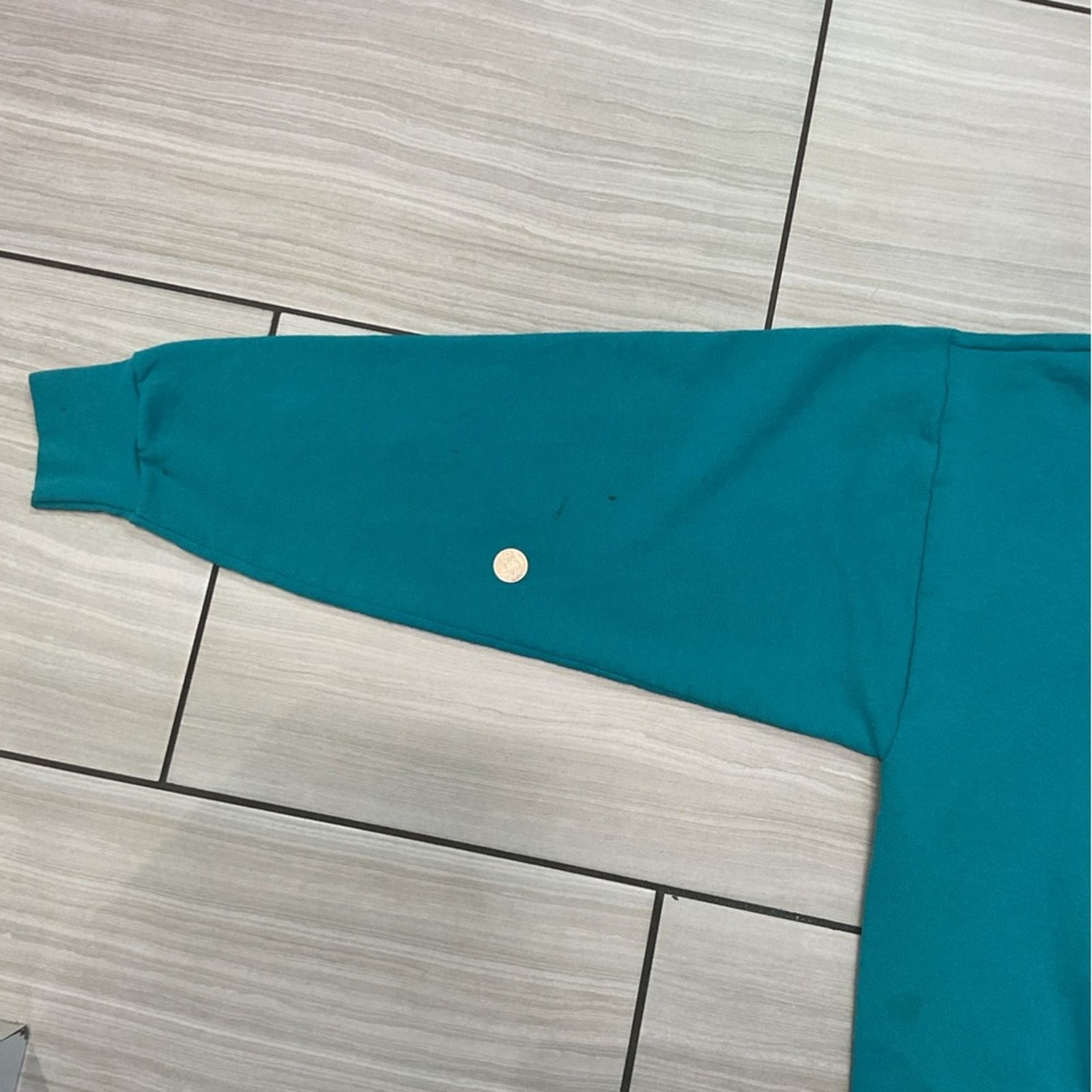 Fruit Of The Loom Vintage 90s Miami Dolphins Fruit of the Loom Blue Sweatshirt Size US XL / EU 56 / 4 - 10 Thumbnail