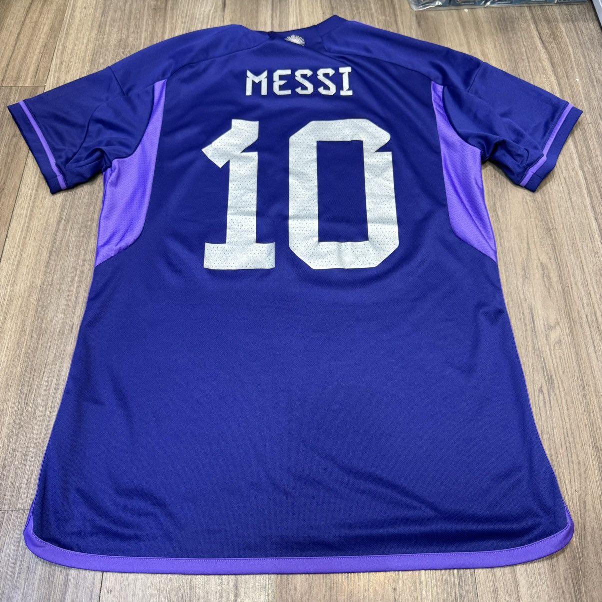 Adidas Argentina WC2022 away shirt #10 Messi Size US L / EU 52-54 / 3 - 2 Thumbnail