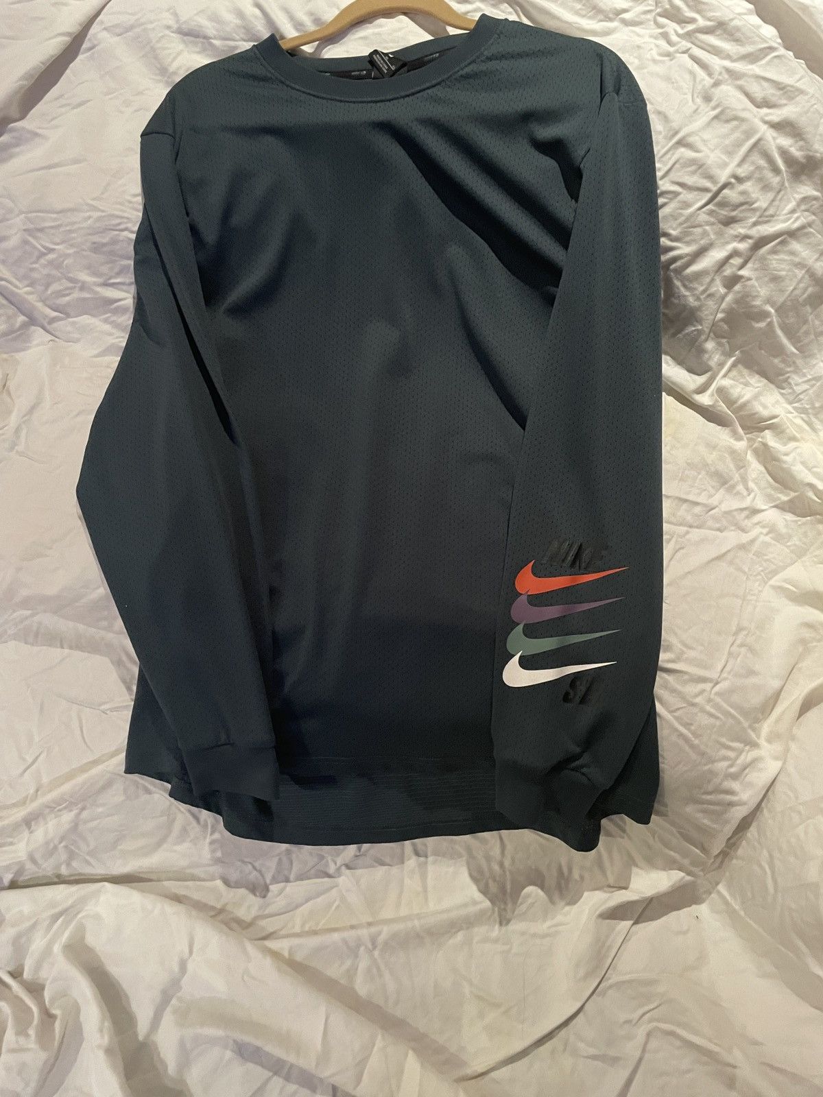 Nike Nike SB Forest Green Logo Mesh L/s Tee Size US XL / EU 56 / 4 - 1 Thumbnail