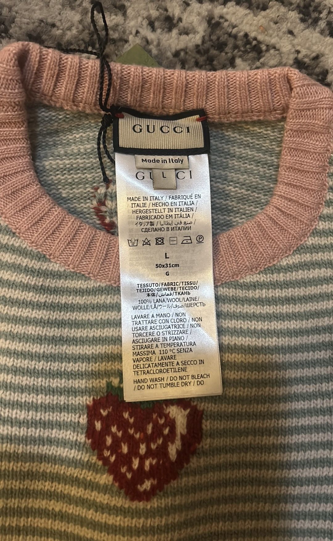 Gucci Gucci Strawberry Wool Dog Sweater size L Size ONE SIZE - 4 Thumbnail