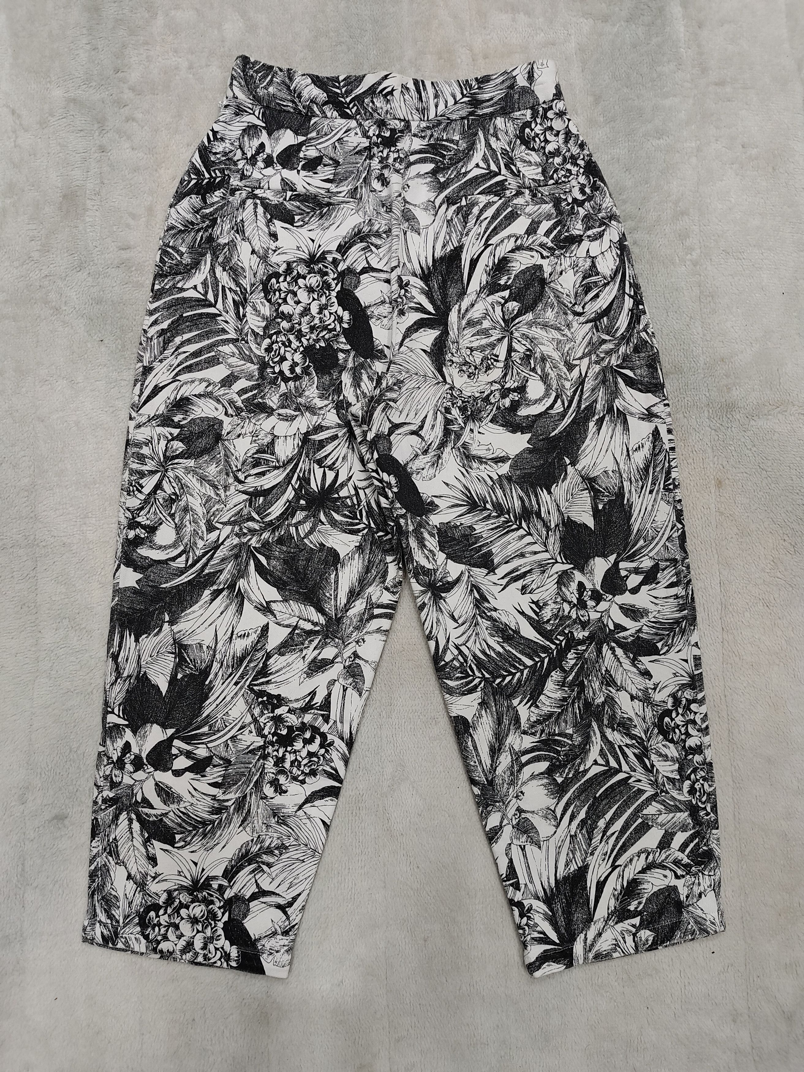 Japanese Brand 🇯🇵 Luca/Lady Luck Luca Florals Art High Waist Capri Size 27" / US 4 / IT 40 - 4 Thumbnail