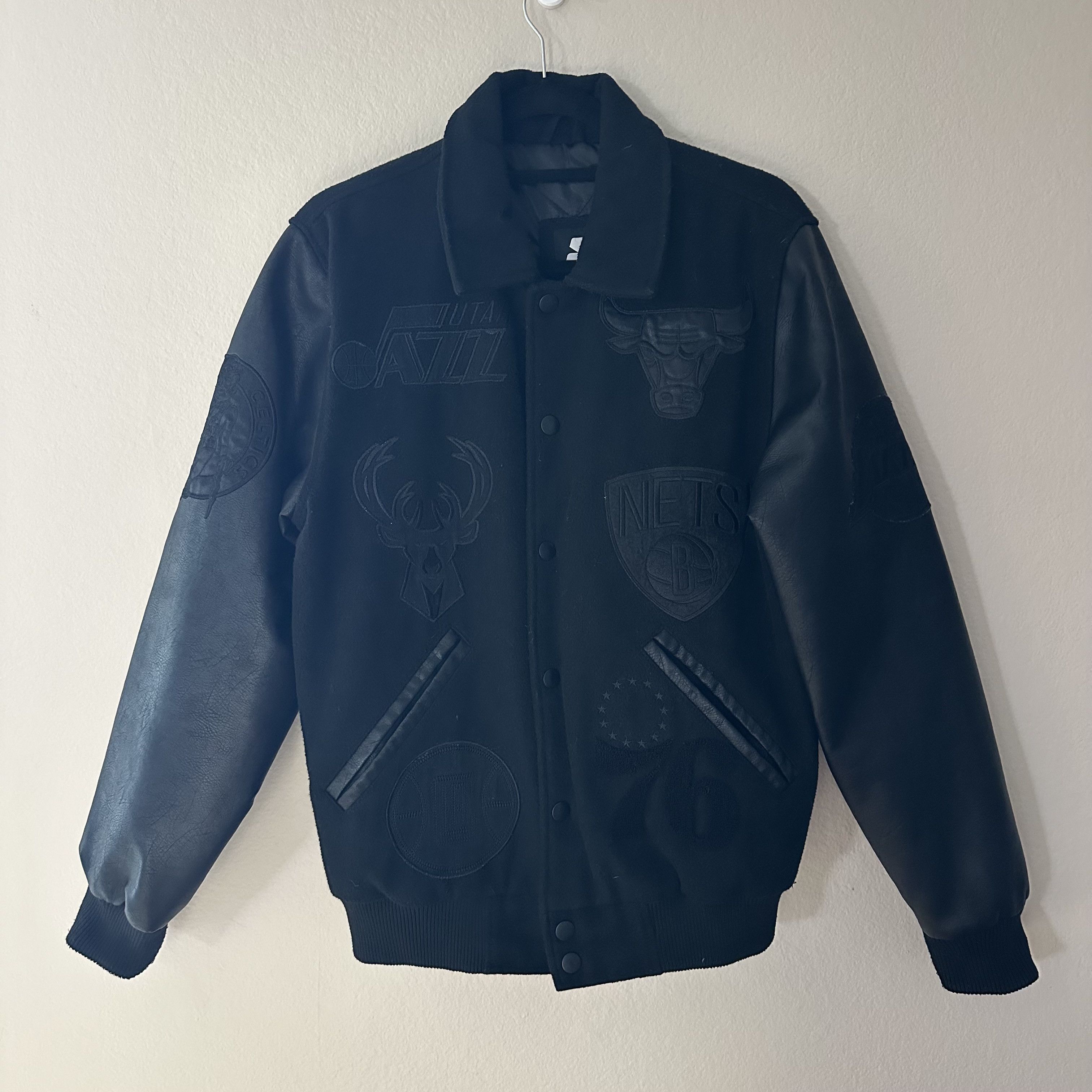 Starter Starter UO Exclusive Tonal Patch NBA Varsity Jacket Size US S / EU 44-46 / 1 - 4 Thumbnail