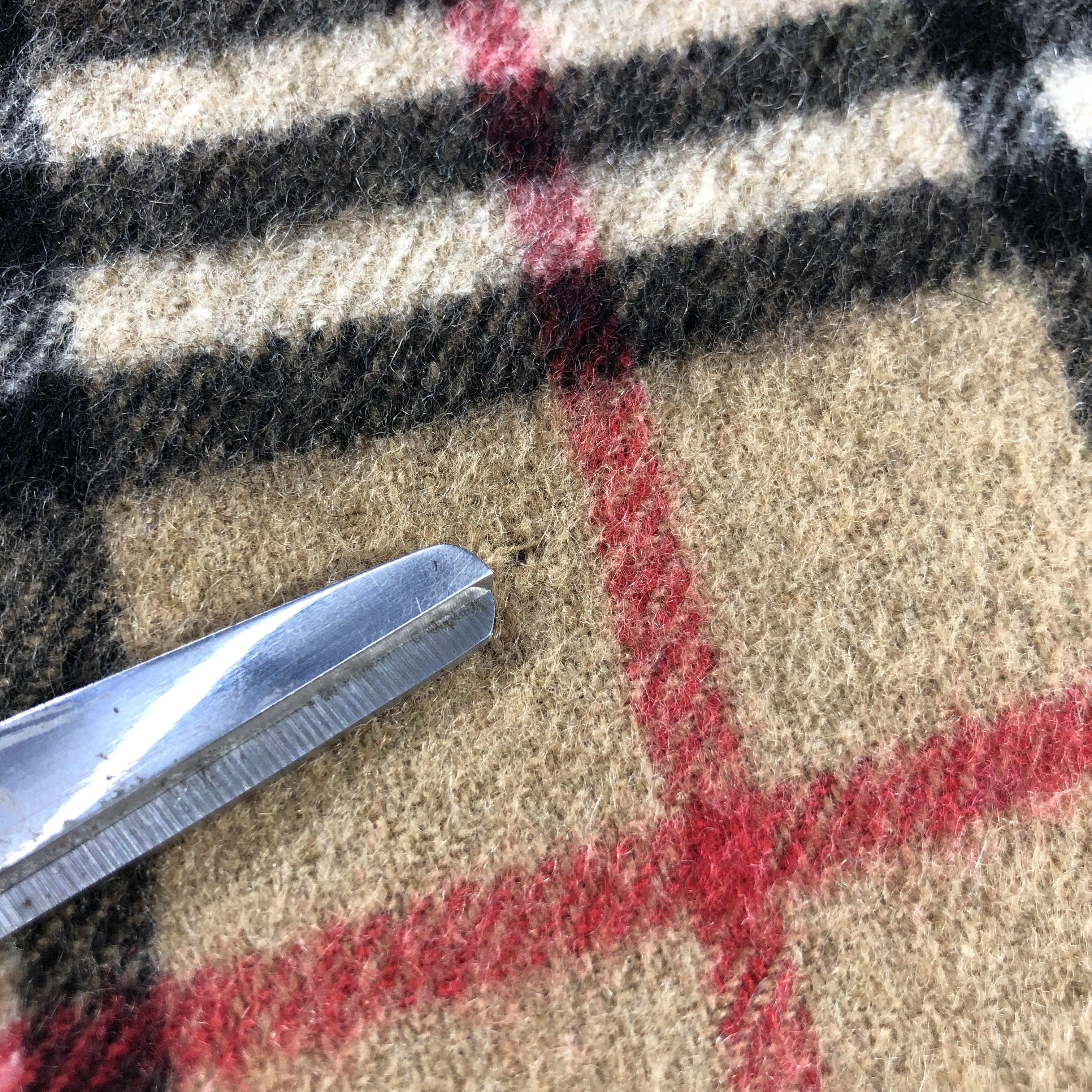 Burberry Burberry Tan Nova Check Cashmere Scarf Muffler V2857 Size ONE SIZE - 13 Thumbnail