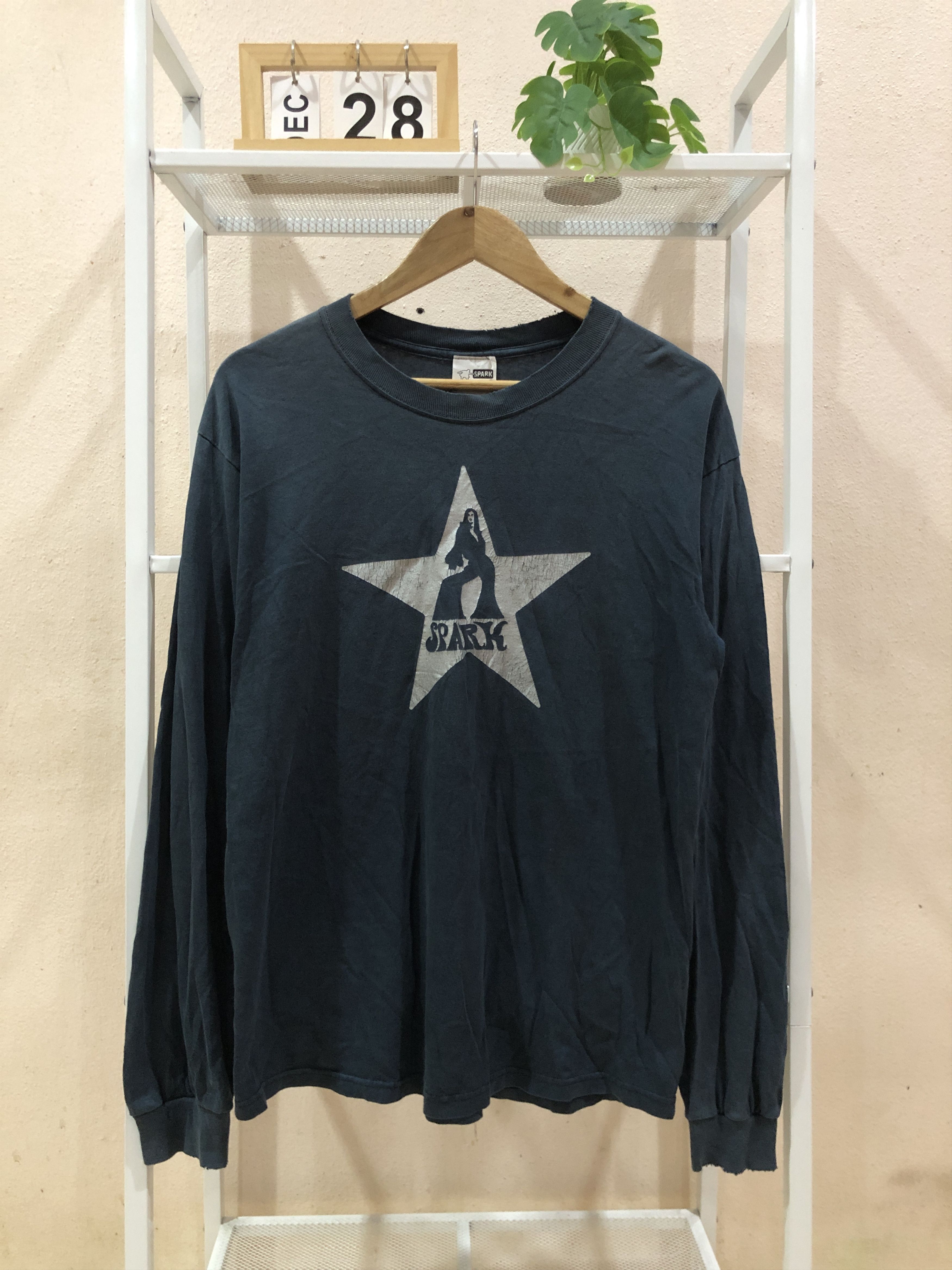 Vintage Vintage 90s Spark Skateboard Surf Tshirts Size US M / EU 48-50 / 2 - 1 Thumbnail