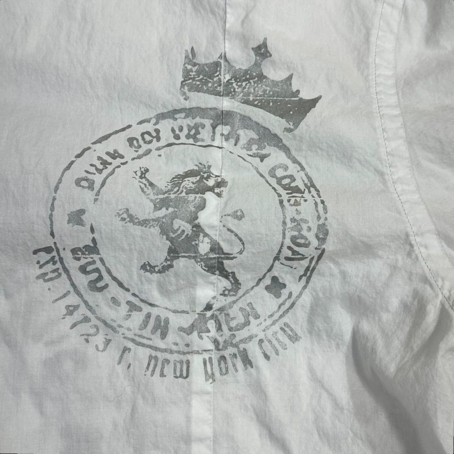 Express Y2K Long Sleeve Graphic Button Up White Men's Large Lightweight Lion NY City Shirt Size US L / EU 52-54 / 3 - 4 Thumbnail