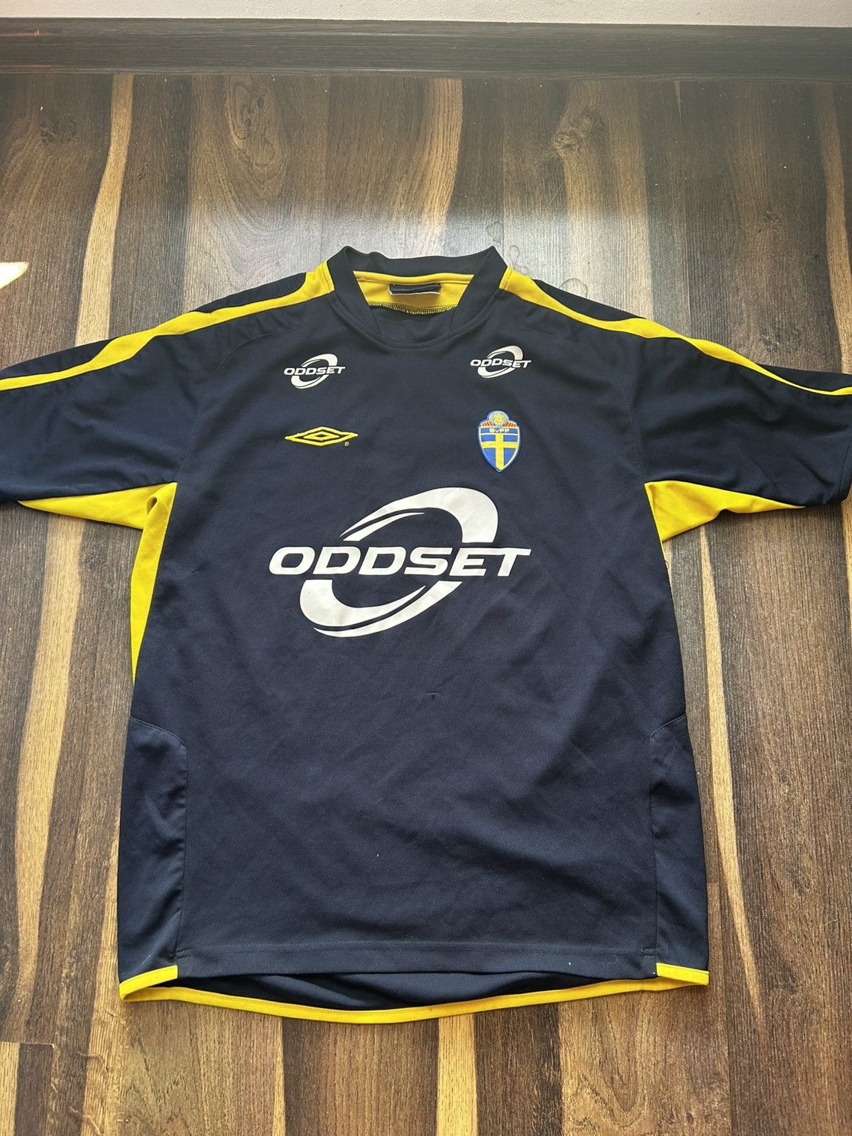 Umbro Vintage Umbro Sweden soccer jersey Size US L / EU 52-54 / 3 - 1 Thumbnail