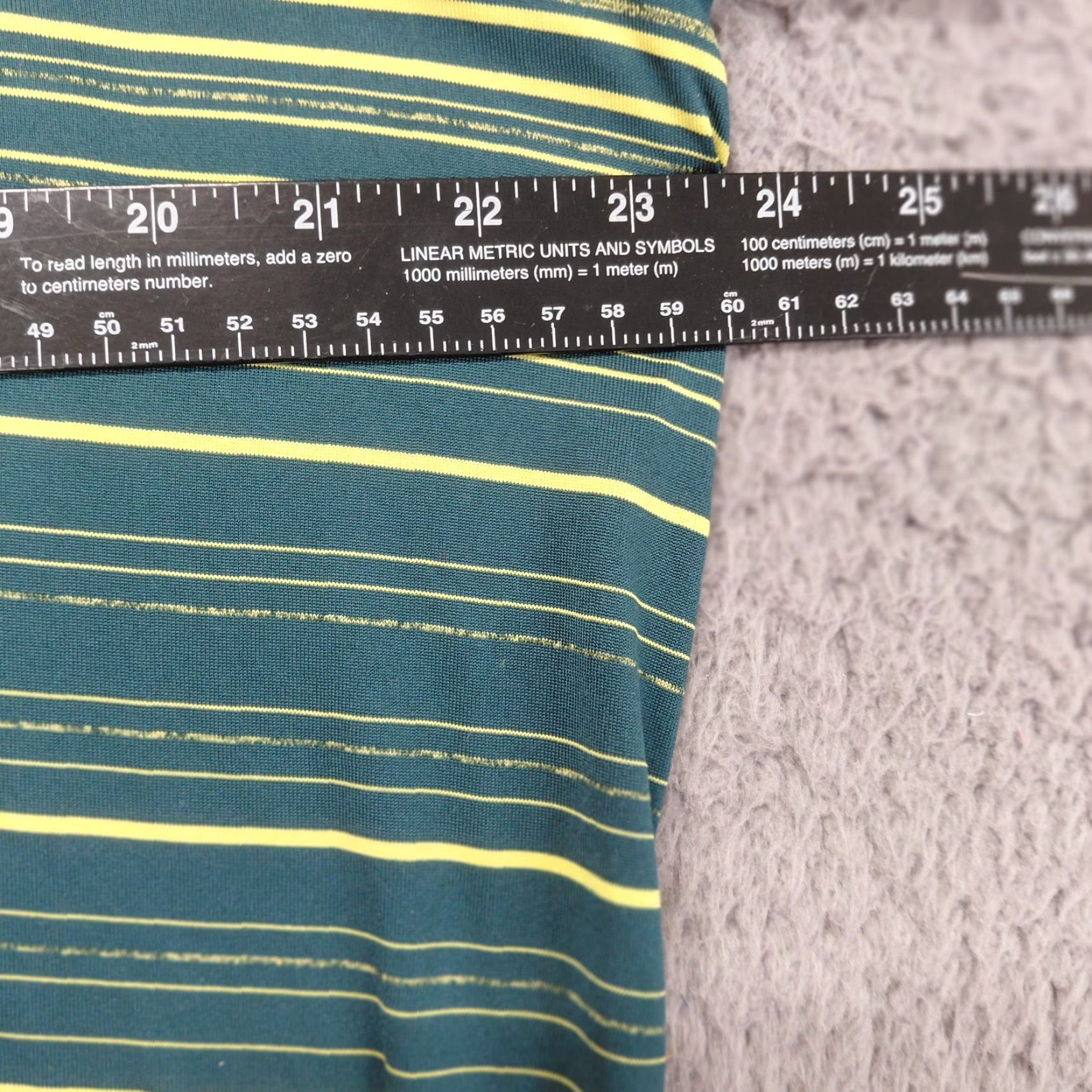 Under Armour Under Armour Golf Shirt Mens XL Green HeatGear Performance Polo Striped Polo Shirt Mens XL Green HeatGear Logo Striped Mens Nike? Size US XL / EU 56 / 4 - 7 Thumbnail