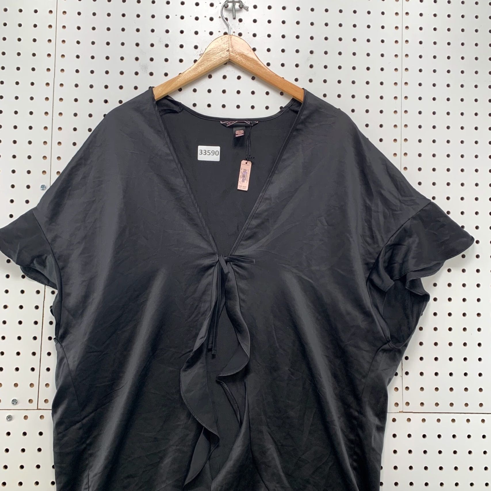 Victoria's Secret Victoria's Secret Robe Black Satin Kimono Love One Size NWT Womens XS-XXL? Size ONE SIZE - 3 Thumbnail