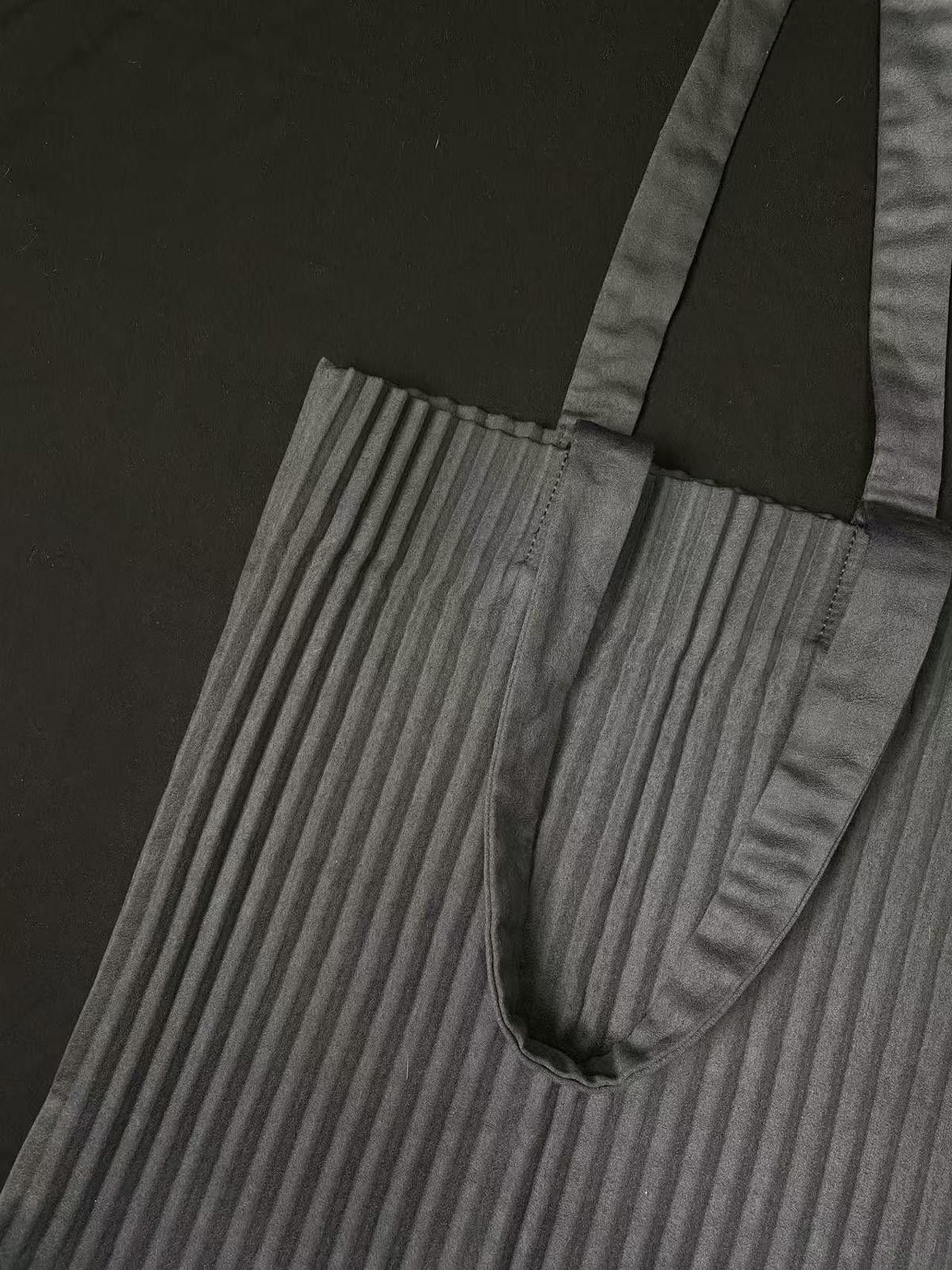 Japanese Brand Deadstock A Pale Petal Pleats Gray Tote Bag OS Size ONE SIZE - 3 Thumbnail