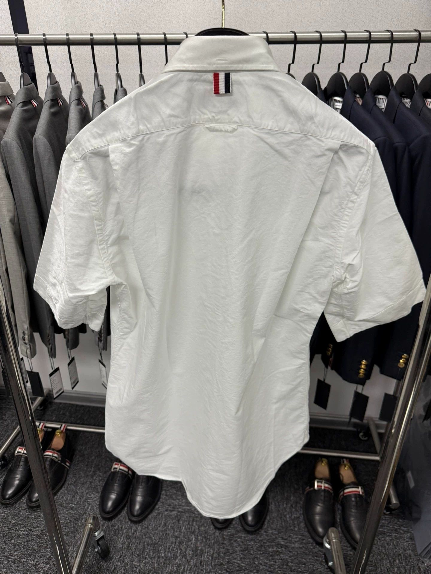 Thom Browne Thom Browne Classic White Oxford Short-Sleeve Shirt 4 Size US XL / EU 56 / 4 - 2 Thumbnail