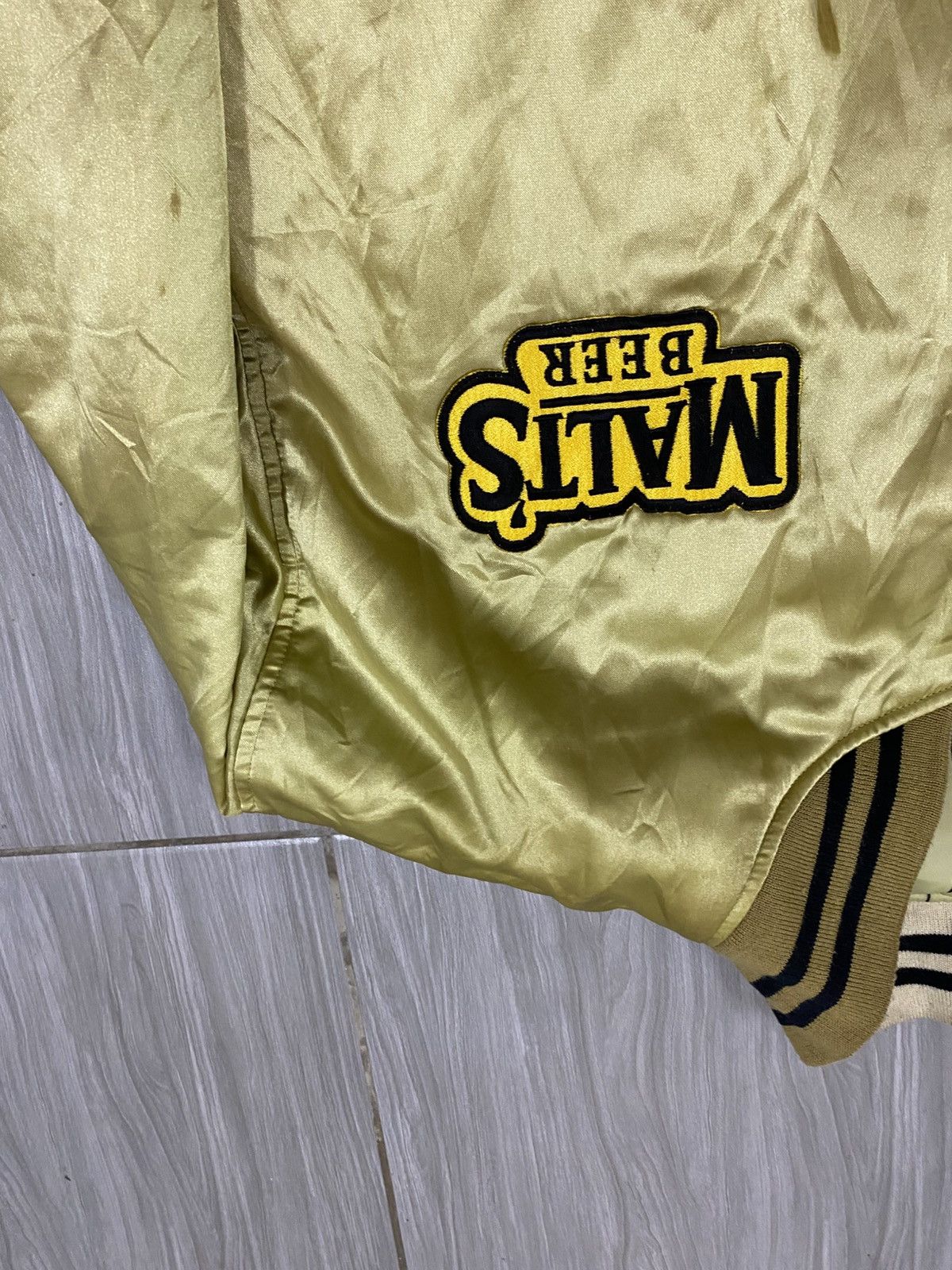 Vintage Vintage Malt's Beer Bomber Jacket - Revisible Size US L / EU 52-54 / 3 - 14 Thumbnail