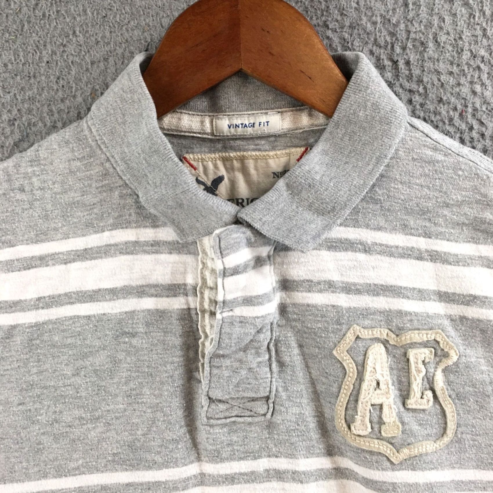 American Eagle Outfitters American Eagle Outfitters Polo Shirt Mens M Striped Gray White Vintage Fit Polo Shirt Mens M Gray White Striped Size US M / EU 48-50 / 2 - 3 Thumbnail
