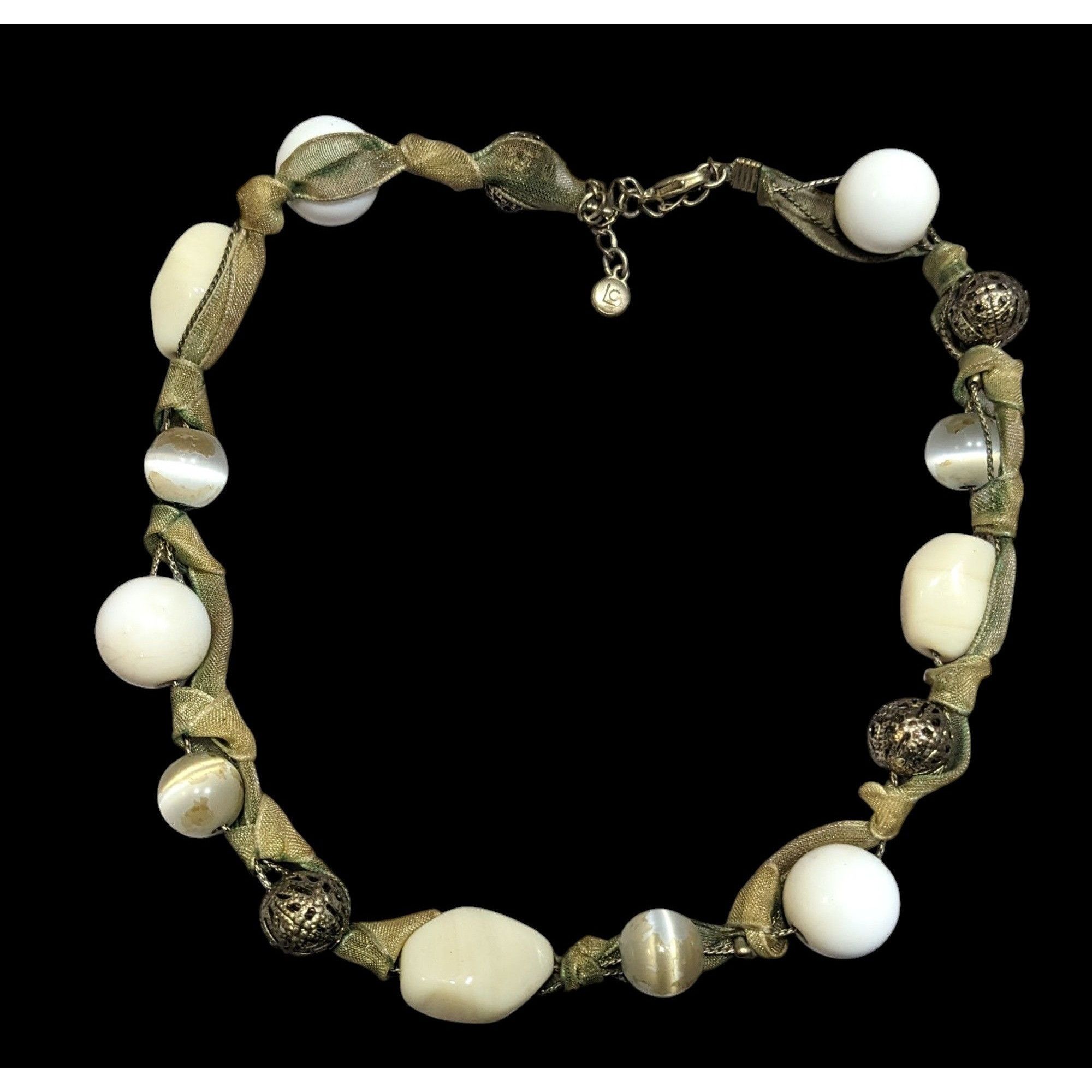 Liz Claiborne Liz Claiborne Beige And White Beaded Ribbon Necklace Size ONE SIZE - 1 Thumbnail