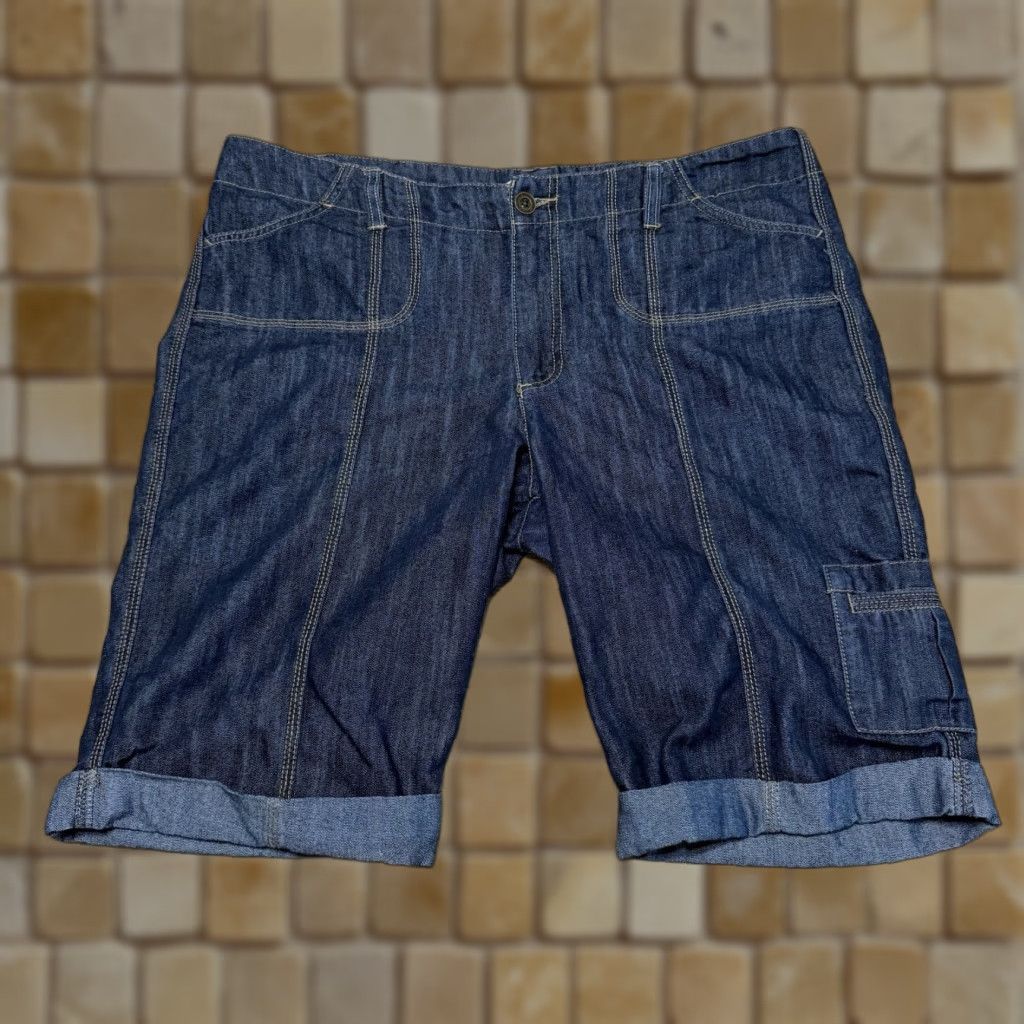Lee VINTAGE Lee Bermuda Shorts Denim Cuffed Cargo Women Size 15/16M Blue Size 36" / US 14 / IT 50 - 1 Thumbnail