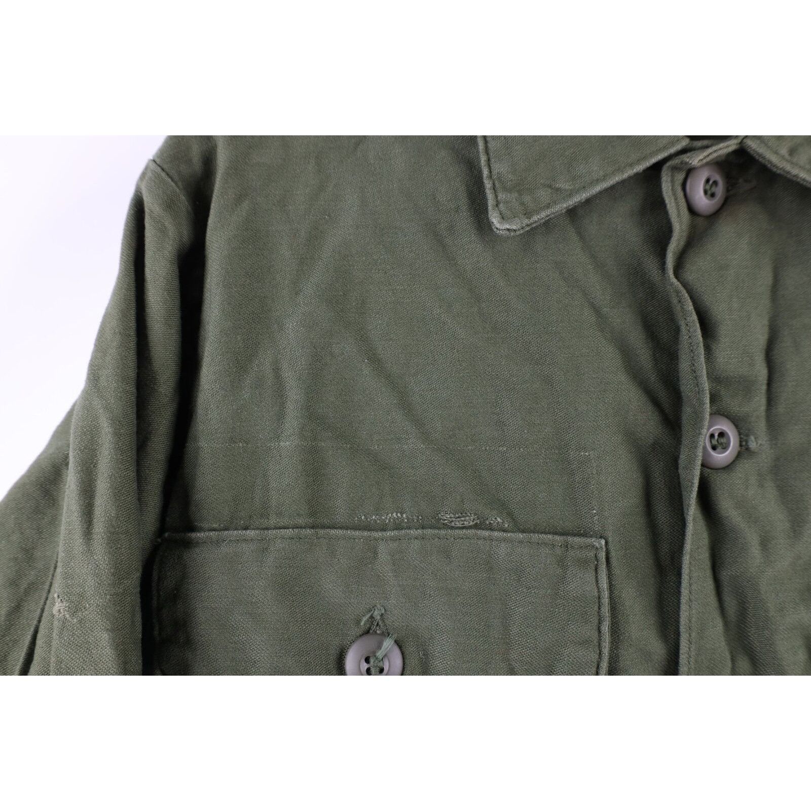 Vintage Vintage 70s Vietnam Era Cotton Sateen OG 107 Button Shirt Size US M / EU 48-50 / 2 - 4 Thumbnail