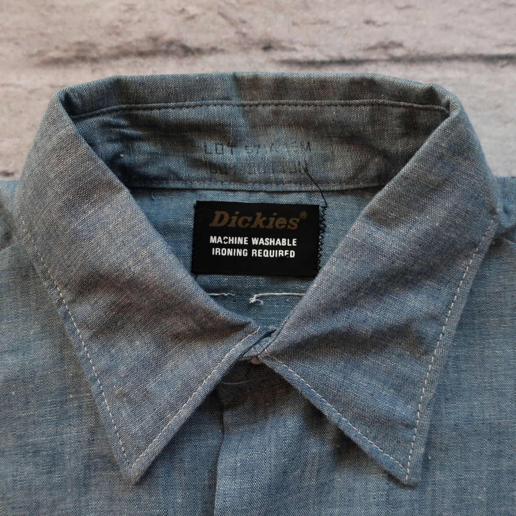 Dickies VINTAGE Dickies Chambray Work Shirt Mens 60s Size 15 Blue Button-Up Size US M / EU 48-50 / 2 - 3 Thumbnail