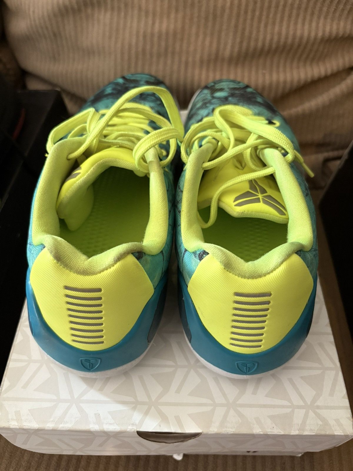 Nike Nike Kobe 9 Easter Size 11.5 Size US 11.5 / EU 44-45 - 4 Thumbnail