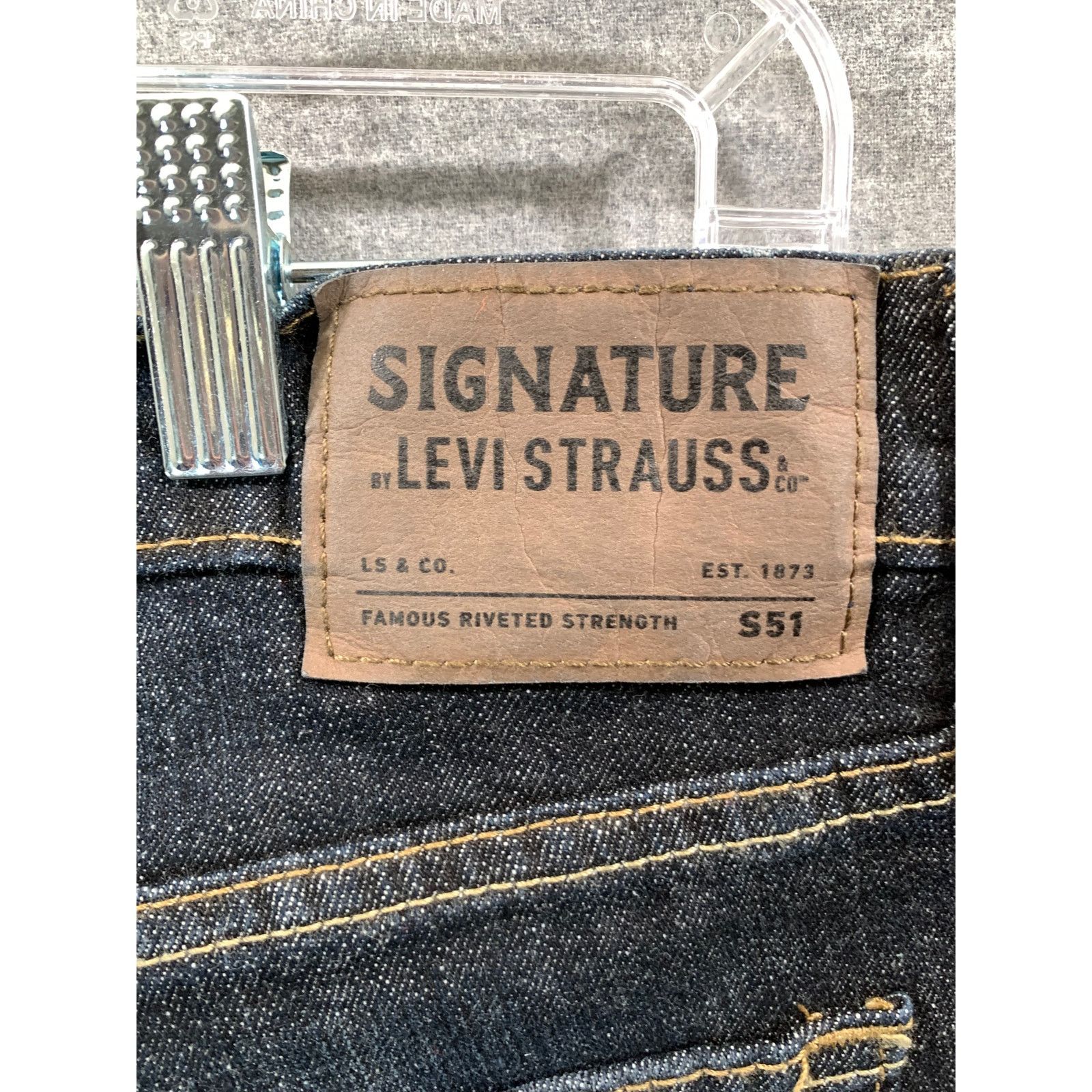 Other Signature by Levi Strauss & Co Jeans Women Size W32 L30 Size 32" / US 10 / IT 46 - 7 Thumbnail