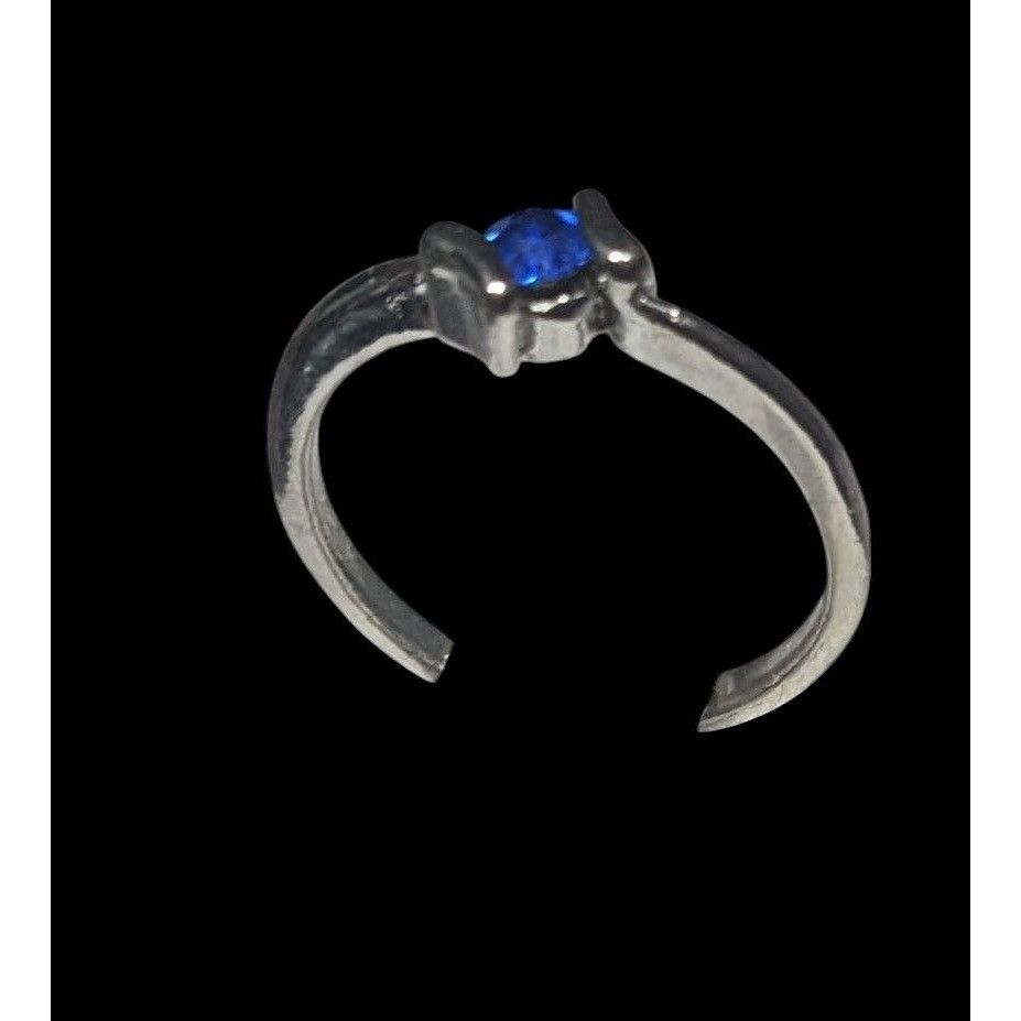 Other Minimalist Blue Gemmed Silver Tone Ring Size 5 Size ONE SIZE - 10 Thumbnail