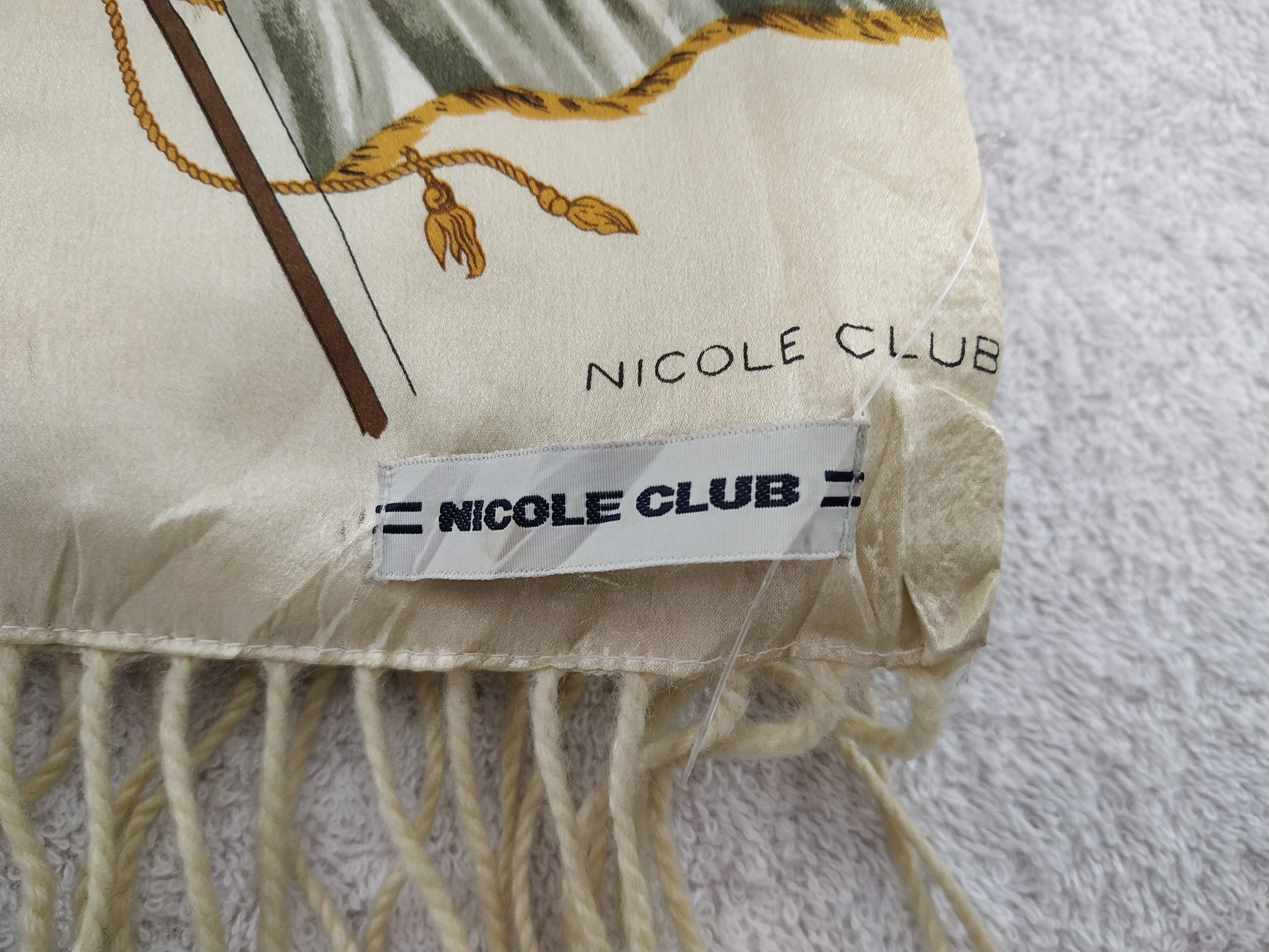 Vintage Nicole Club Scarf/Muffler/Neckwear MF362