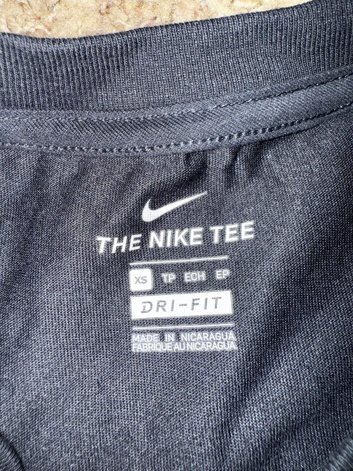 Nike Nike Women’s Dri-Fit Black Lives Matter T-Shirt RARE Size XS / US 0-2 / IT 36-38 - 4 Thumbnail