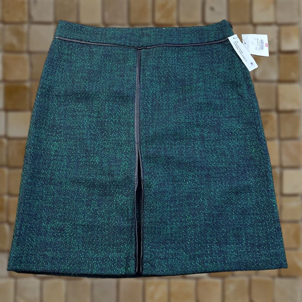 Liz Claiborne VINTAGE Liz Claiborne Skirt Women Knee-Length Pencil Lined Green 10 Side Zipper Front Slit Size 32" / US 10 / IT 46 - 1 Thumbnail