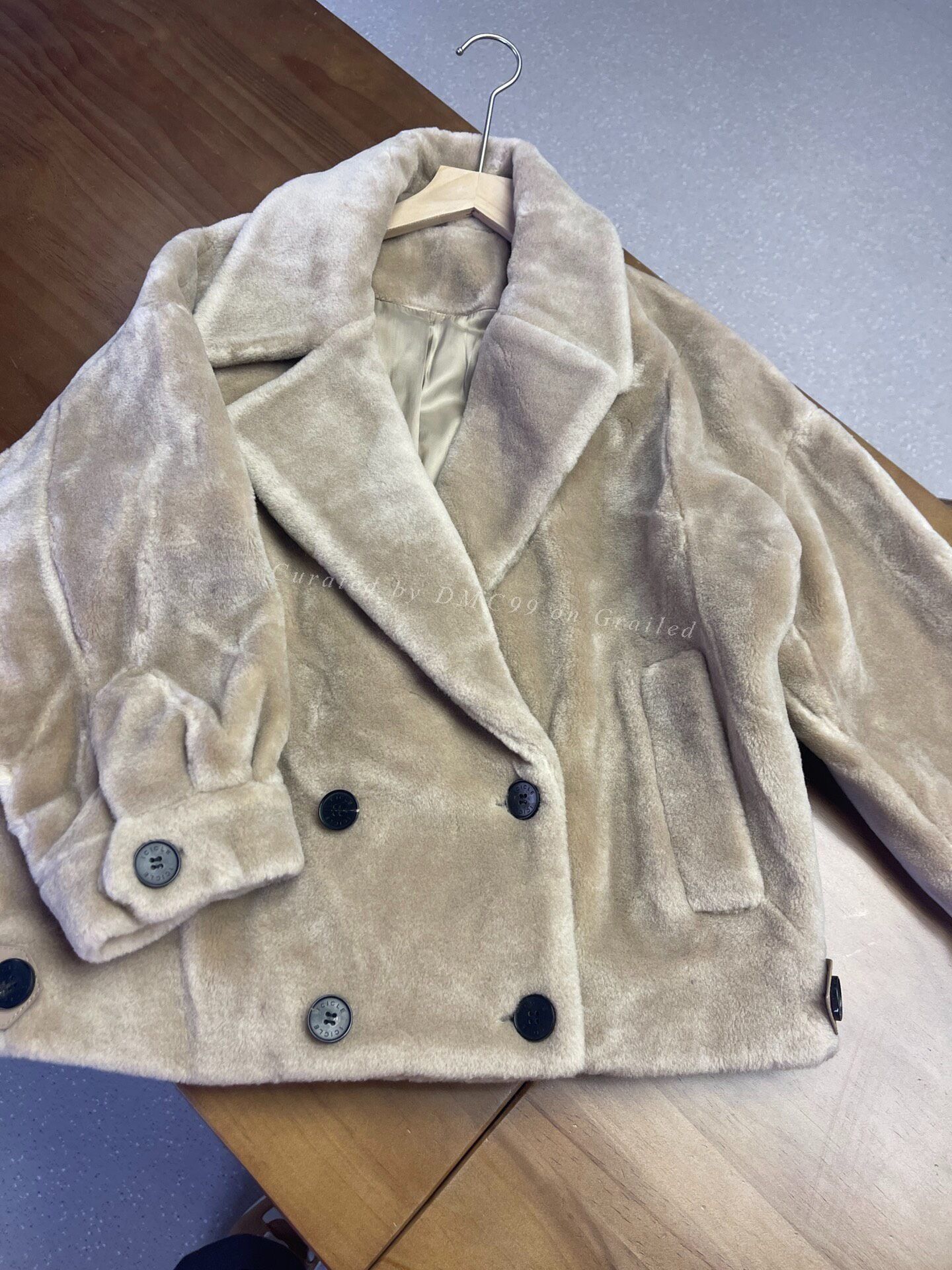 Other Icicle Shearling Fur Coat Size M / US 6-8 / IT 42-44 - 1 Thumbnail