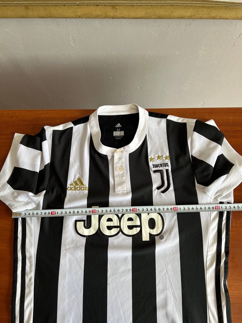 Adidas 2017/18 JUVENTUS FC HOME SOCCER JERSEY FOOTBALL SHIRT ADIDAS Size US M / EU 48-50 / 2 - 13 Thumbnail