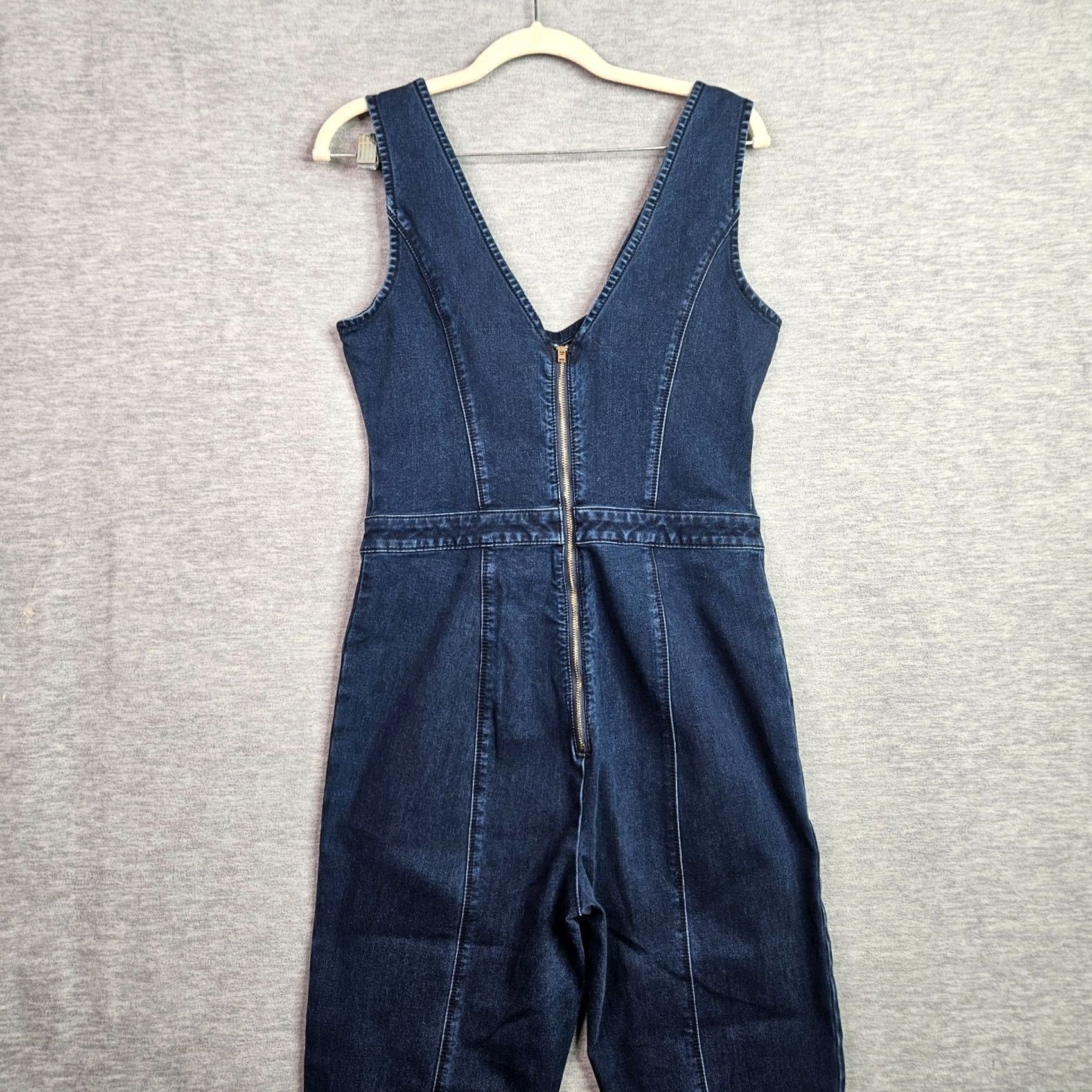 Bebe bebe Jumpsuit Denim V-Neck Half Zip Sleeveless Size 10 Blue Women's Vintage: No? Size L / US 10 / IT 46 - 7 Thumbnail