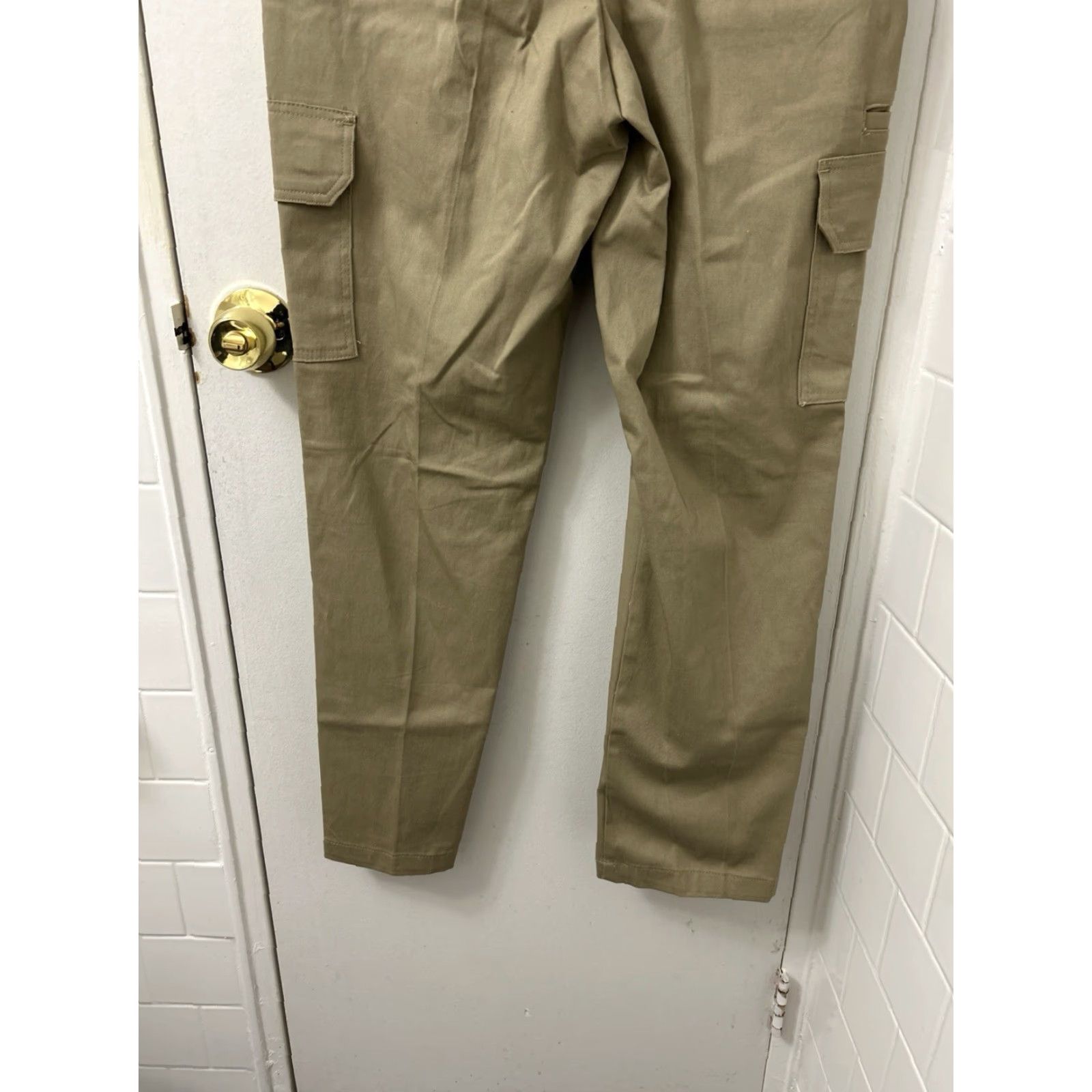 Dickies Dickies Flex Cargo Work Pants Mens 32x32 Tan Khaki Regular Fit Straight Leg NWT Size US 32 / EU 48 - 3 Thumbnail