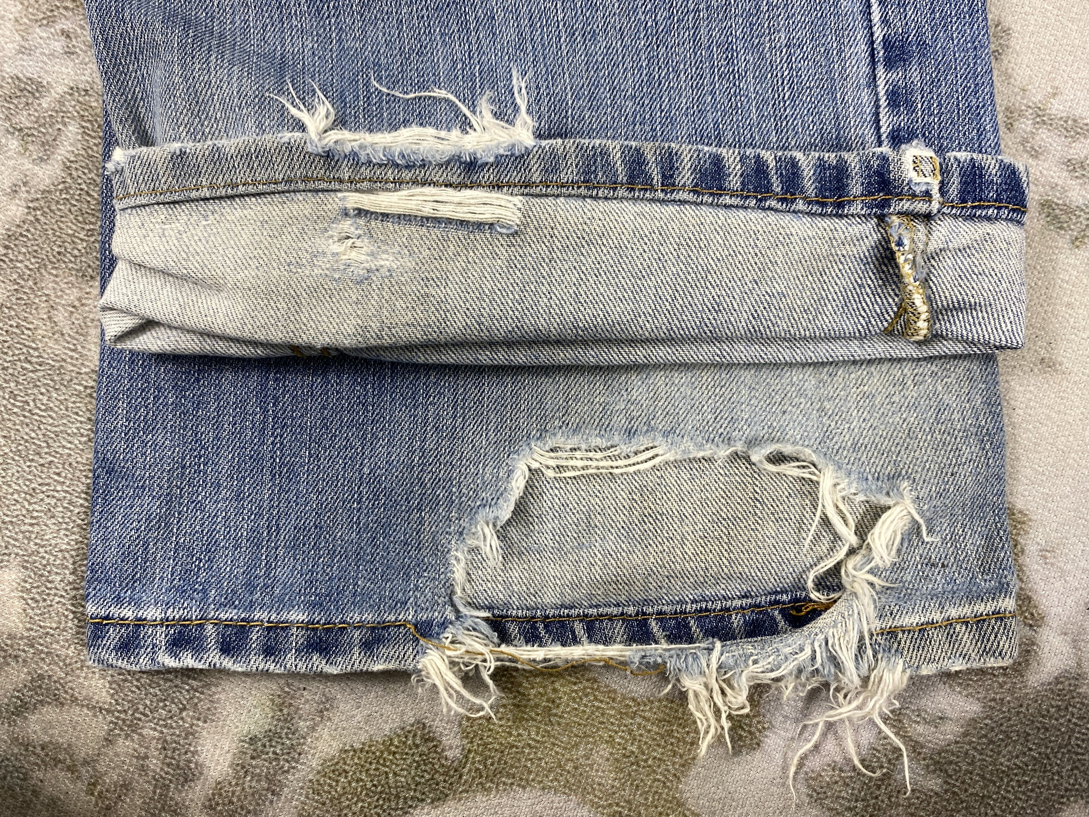 Levi's Blue Wash Vintage Levi's 569 Jeans 37x35.5 Denim -SJ106 Size US 37 - 14 Thumbnail
