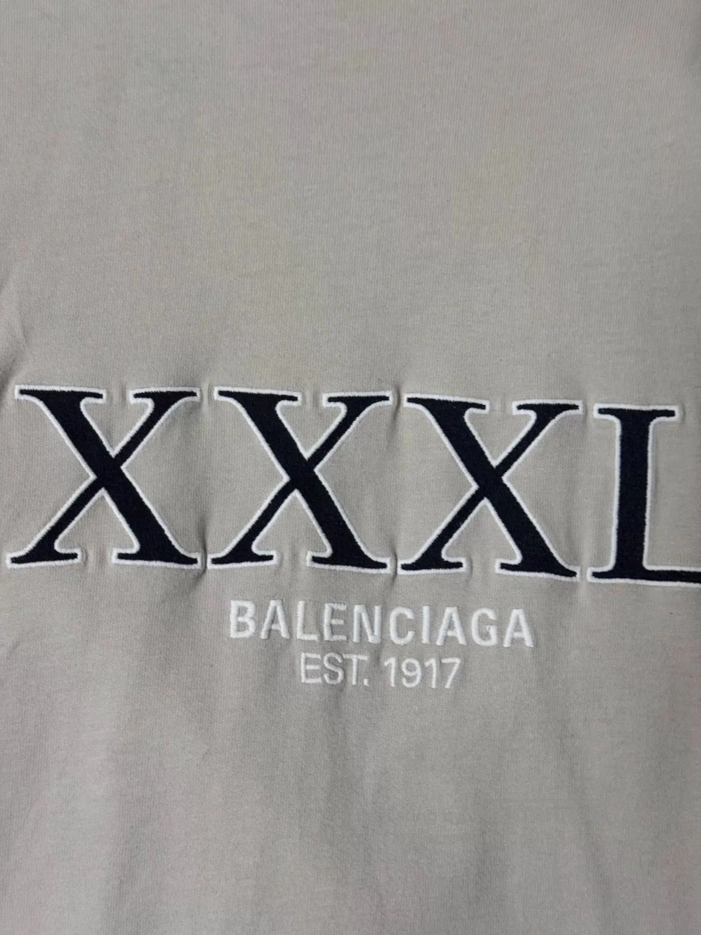 Balenciaga Oversized Graphic Short Sleeve T-Shirt. Size US S / EU 44-46 / 1 - 2 Thumbnail