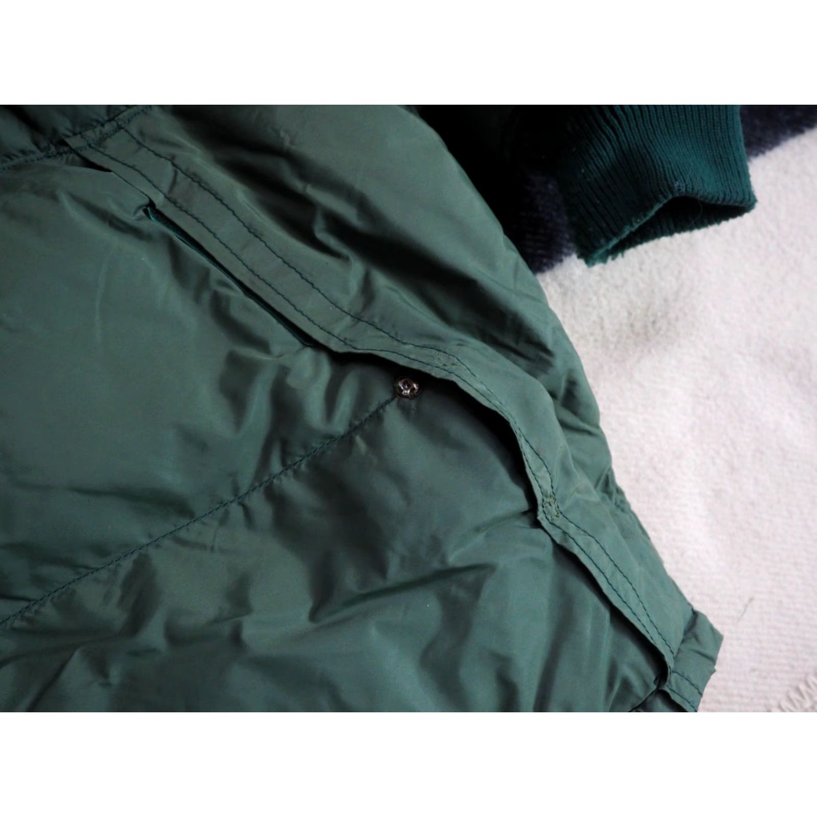 Vintage VINTAGE Frostline Kit Jacket Outdoor Hooded 70s Zip Down Goose Down Forest Green Mens L Size US L / EU 52-54 / 3 - 7 Thumbnail