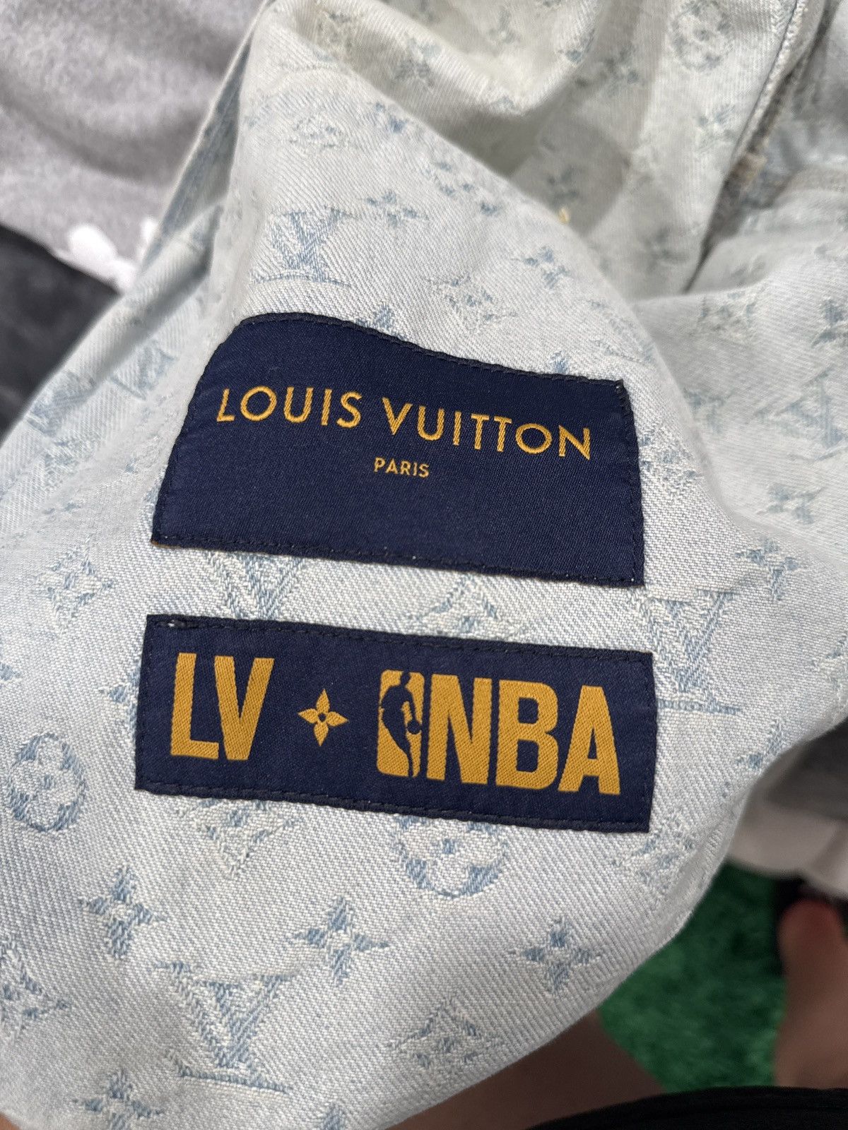 Louis Vuitton Louis Vuitton x NBA Denim Hoodie Size US M / EU 48-50 / 2 - 5 Thumbnail