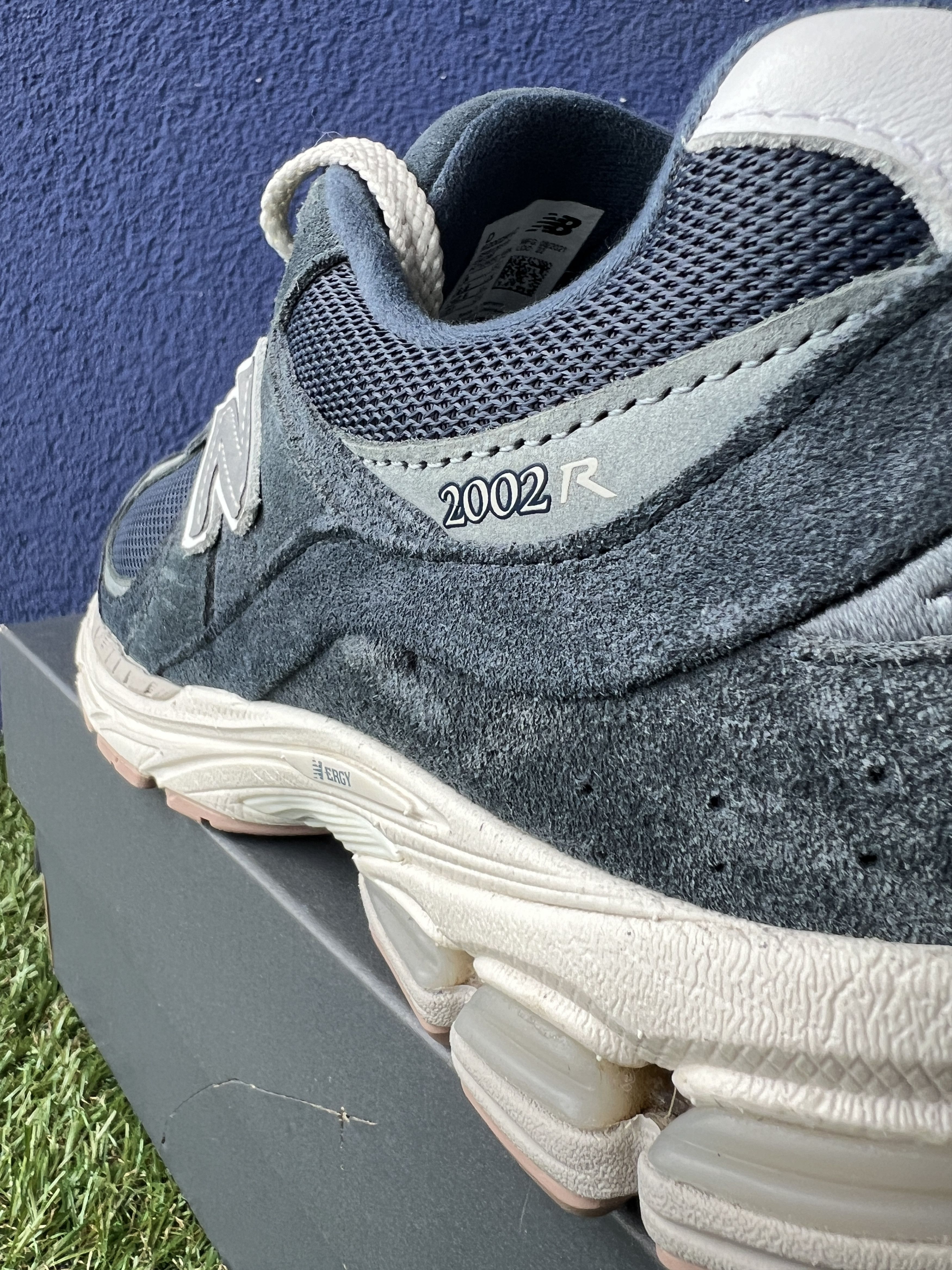 New Balance New Balance 2002R Deep Ocean Sneaker M2002RHC nike adidas Size US 9 / EU 42 - 7 Thumbnail