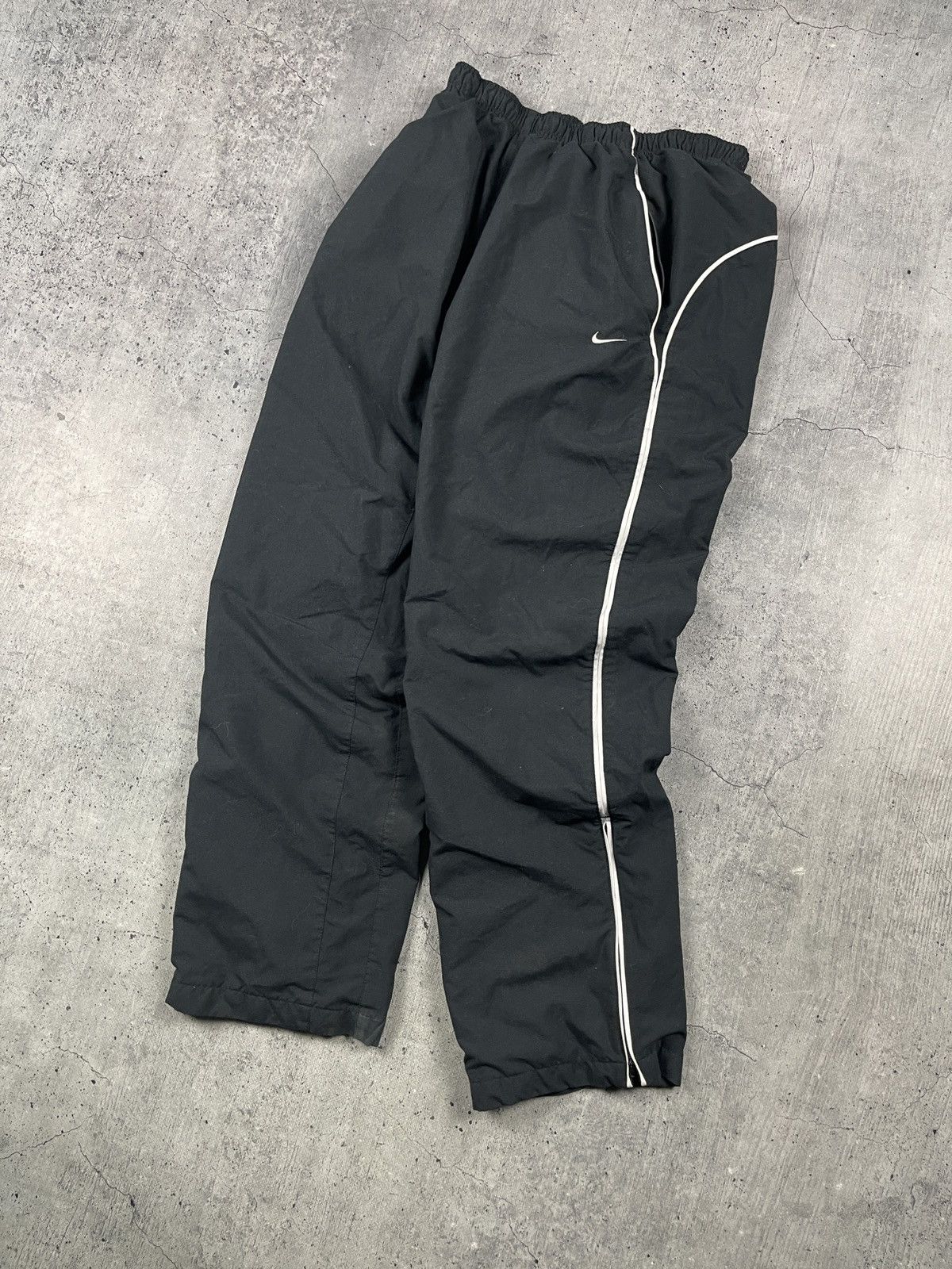 Nike × Vintage Nike Vintage Parachute Y2K Nylon Track Pants Joggers Hype L Size US 34 / EU 50 - 2 Thumbnail