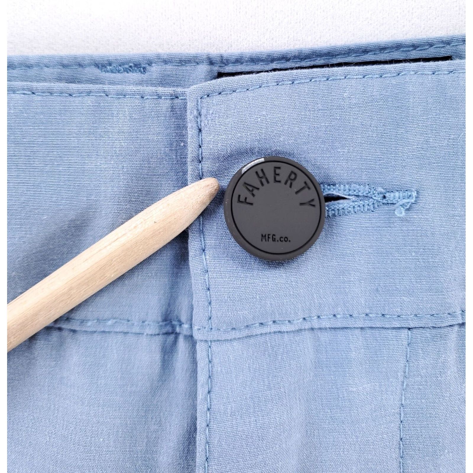 Faherty Faherty All Day Shorts Blue Zip 9 Inseam Mens 37 Actual Size 36 (37) Casual Zip Front Button Scratches Size US 37 - 2 Thumbnail