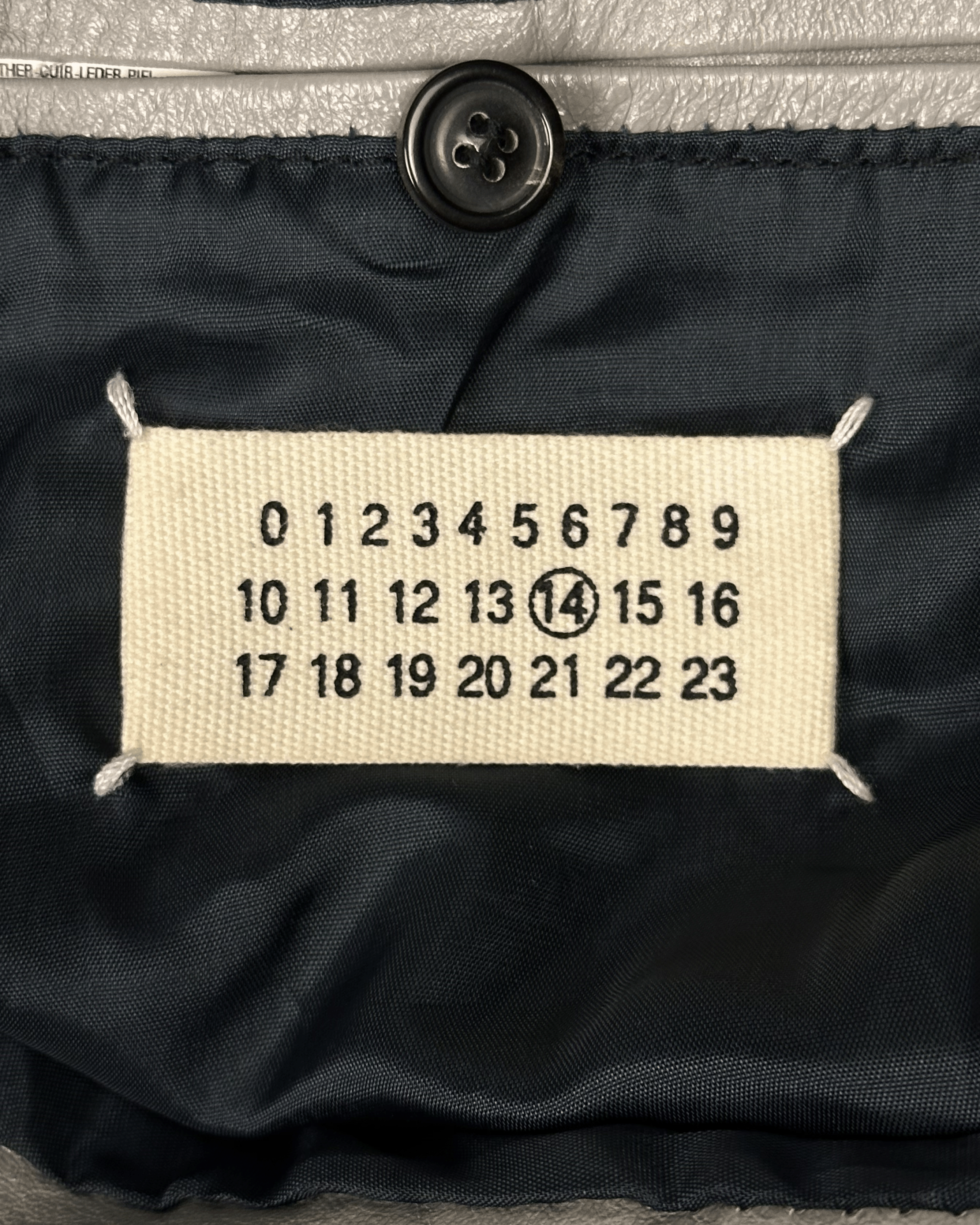 Maison Margiela Maison Margiela Vintage Leather Cropped Rider Jacket Size US L / EU 52-54 / 3 - 9 Thumbnail