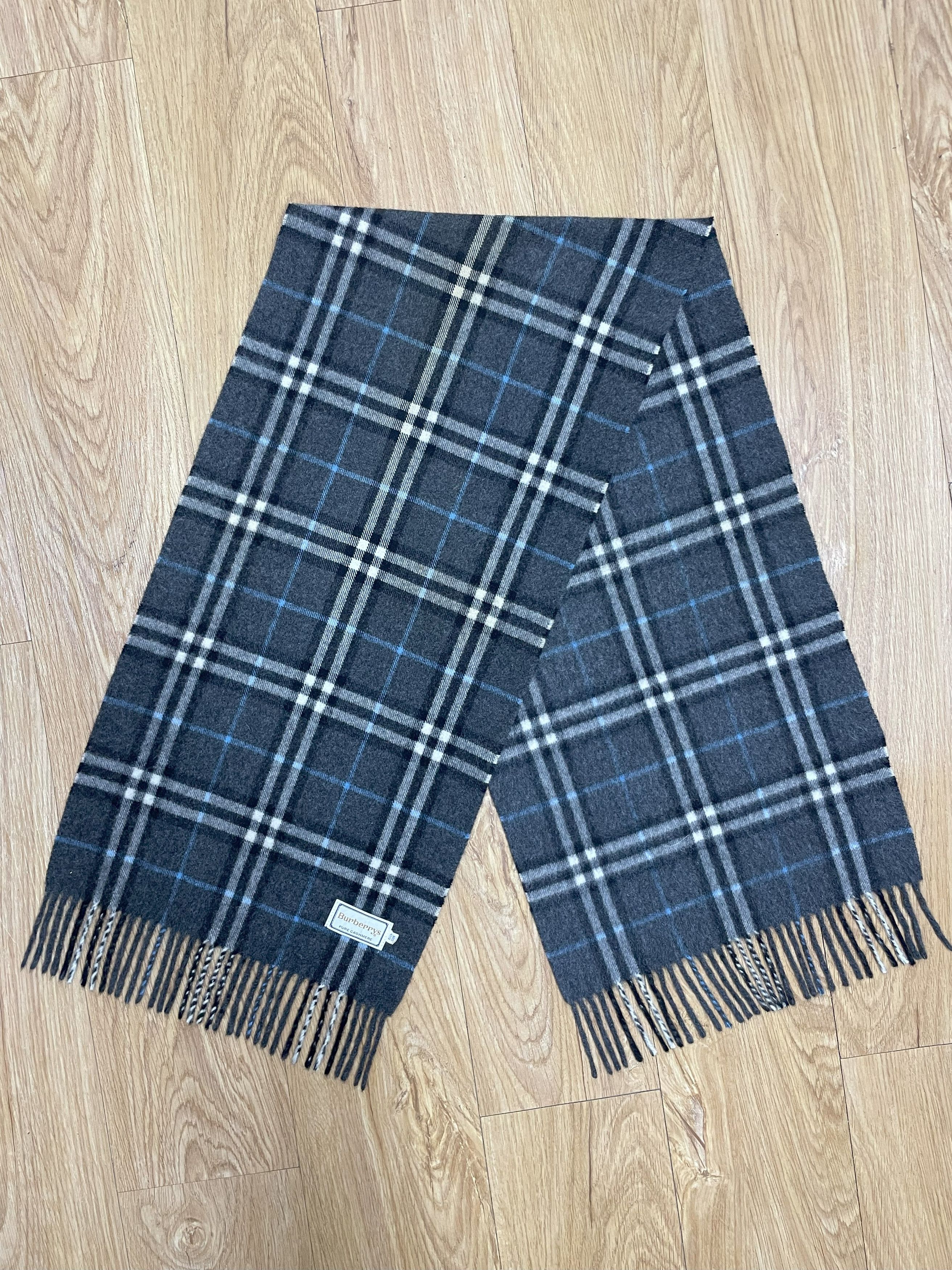 Burberry Burberry Scarf / Muffler - 6161 Size ONE SIZE - 4 Thumbnail