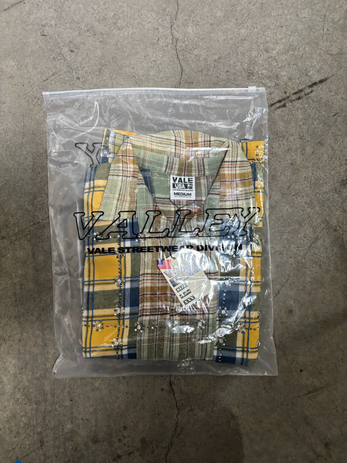 Vale Vale Forever Earth Day Flannel 'Green/Patchwork' Size US M / EU 48-50 / 2 - 7 Thumbnail