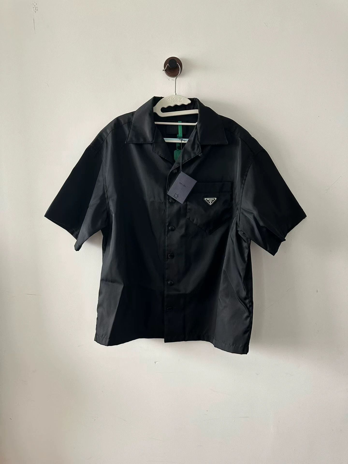 Prada Prada 6-button nylon short-sleeve shirt S new tried Size US S / EU 44-46 / 1 - 1 Thumbnail
