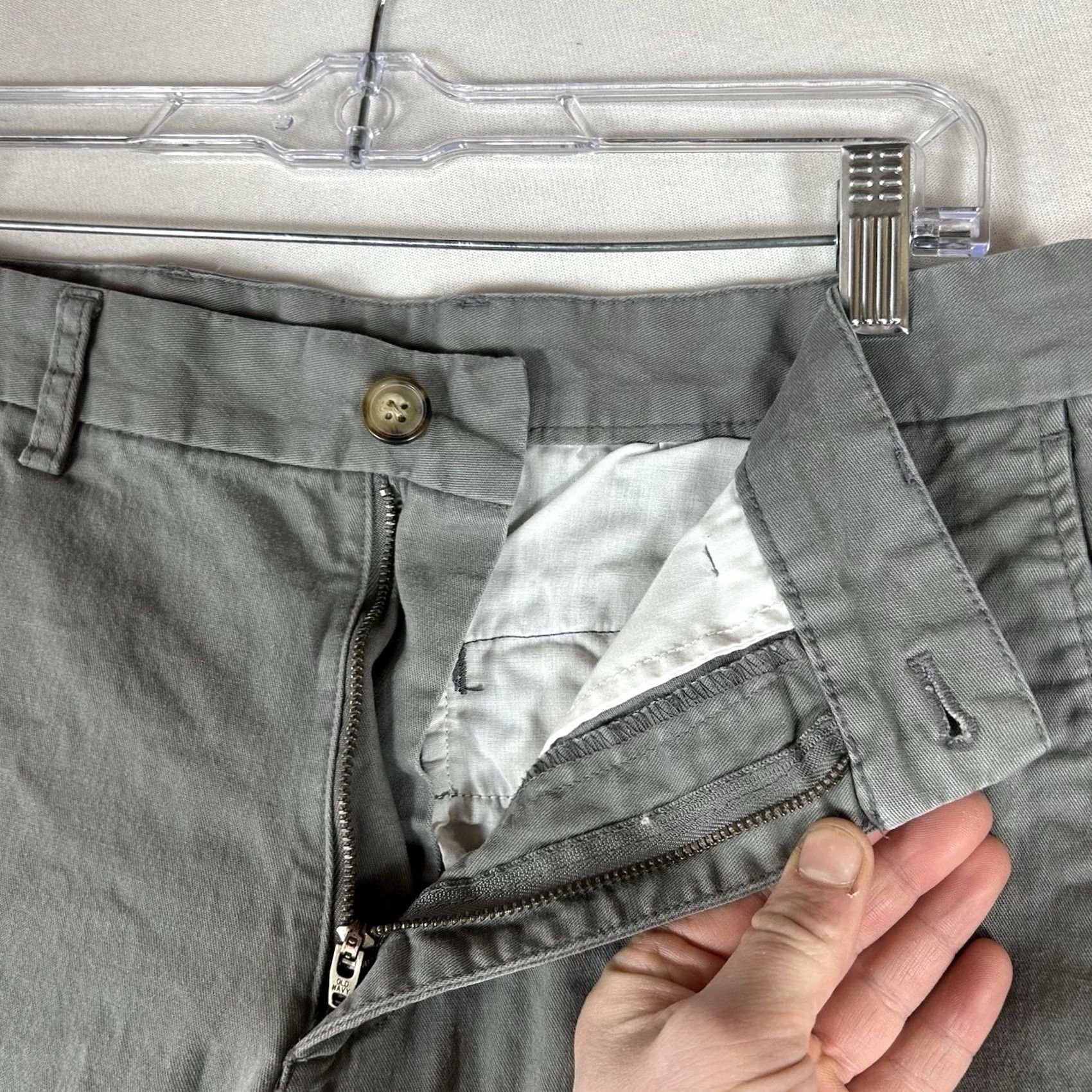 Old Navy Old Navy Chino Pants Mens 32x32 Gray Slim Fit Casual Mid Rise Pants Size US 32 / EU 48 - 4 Thumbnail