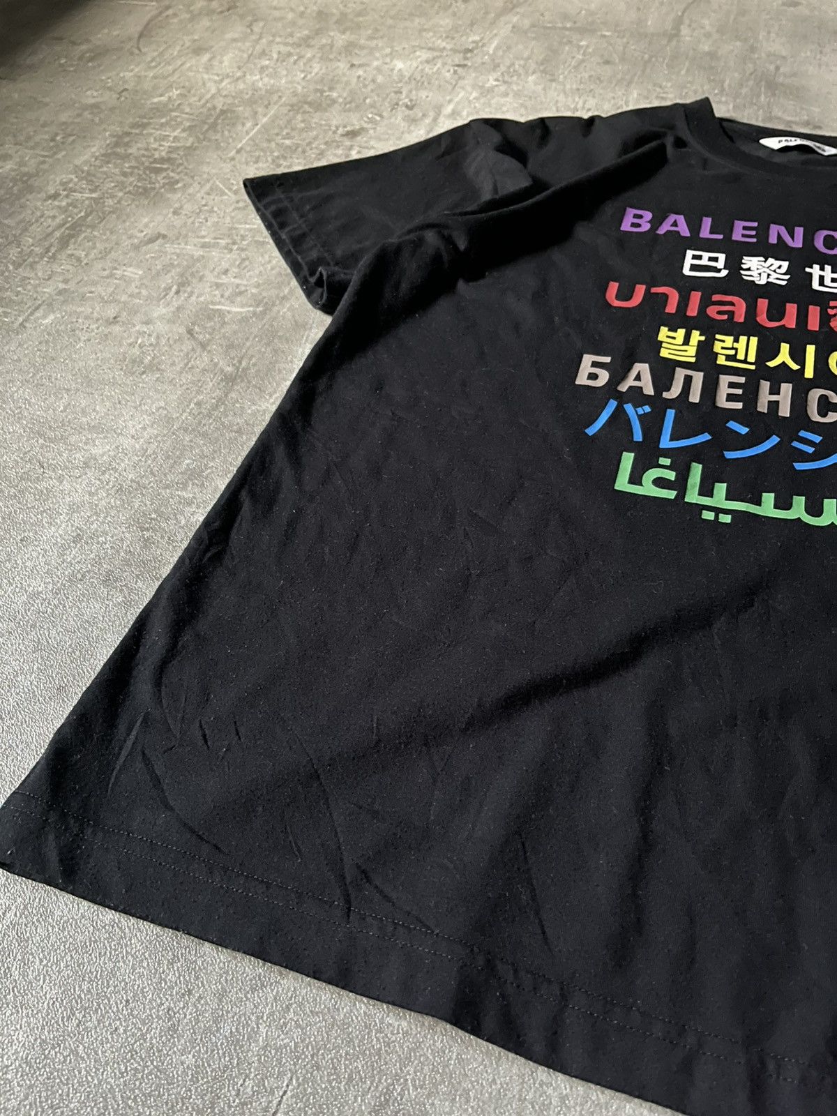 Balenciaga Balenciaga 7 Language black T-shirt Size US M / EU 48-50 / 2 - 7 Thumbnail