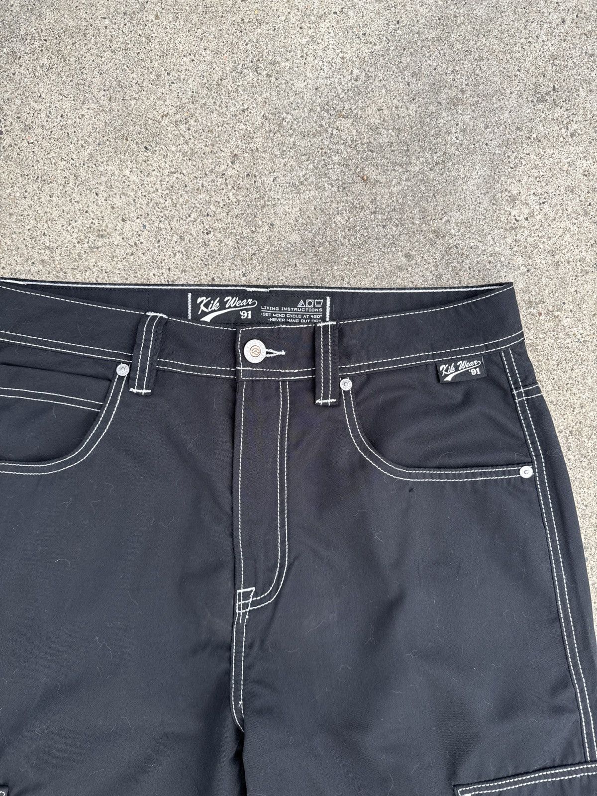 Other kikwear nylon microsuede cargo shorts Size US 32 / EU 48 - 2 Thumbnail
