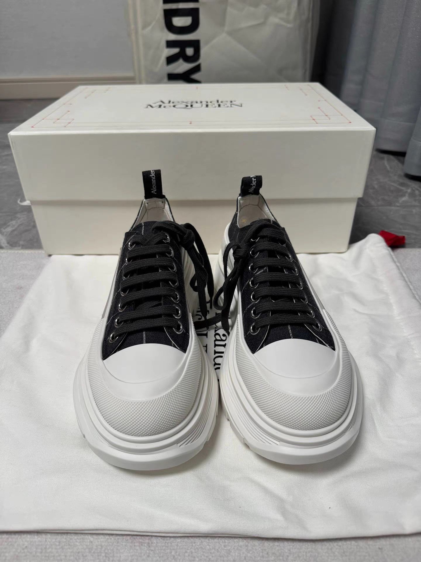 Alexander McQueen Alexander McQueen Platform Martin Boots K6 Size US 6 / IT 36 - 2 Thumbnail