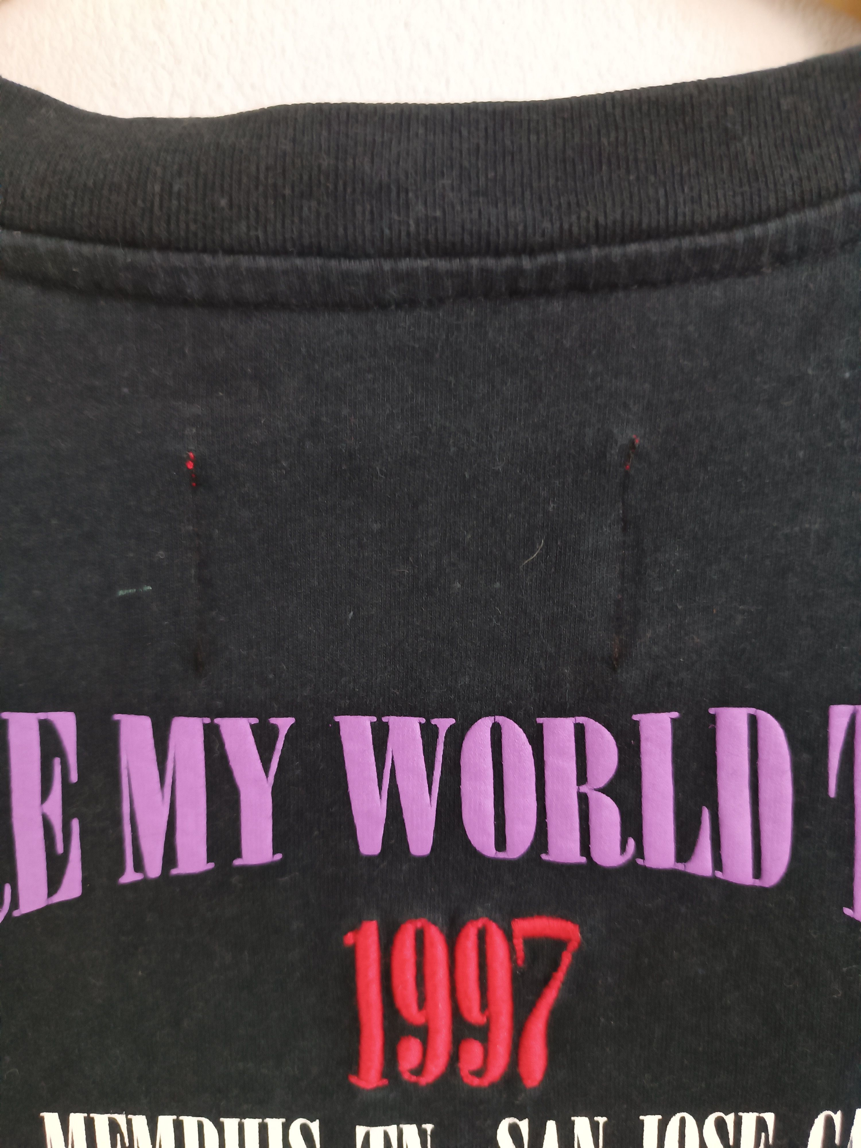 Rap Tees VINTAGE AALIYAH WORLD TOUR 1997 TOUR TEE jcole left eye dre Size US L / EU 52-54 / 3 - 18 Thumbnail