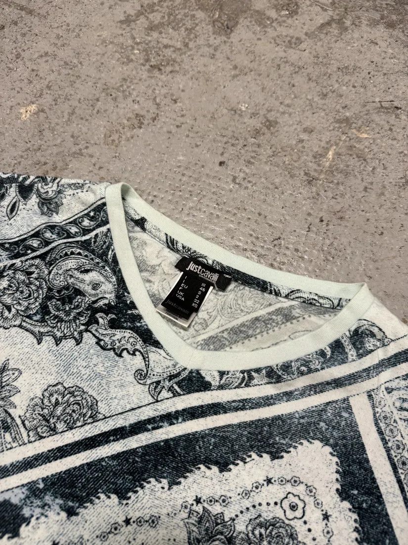 Designer × Just Cavalli × Vintage 2010s Cavalli Ornament Blue Presley Print T-Shirt Size S / US 4 / IT 40 - 5 Thumbnail