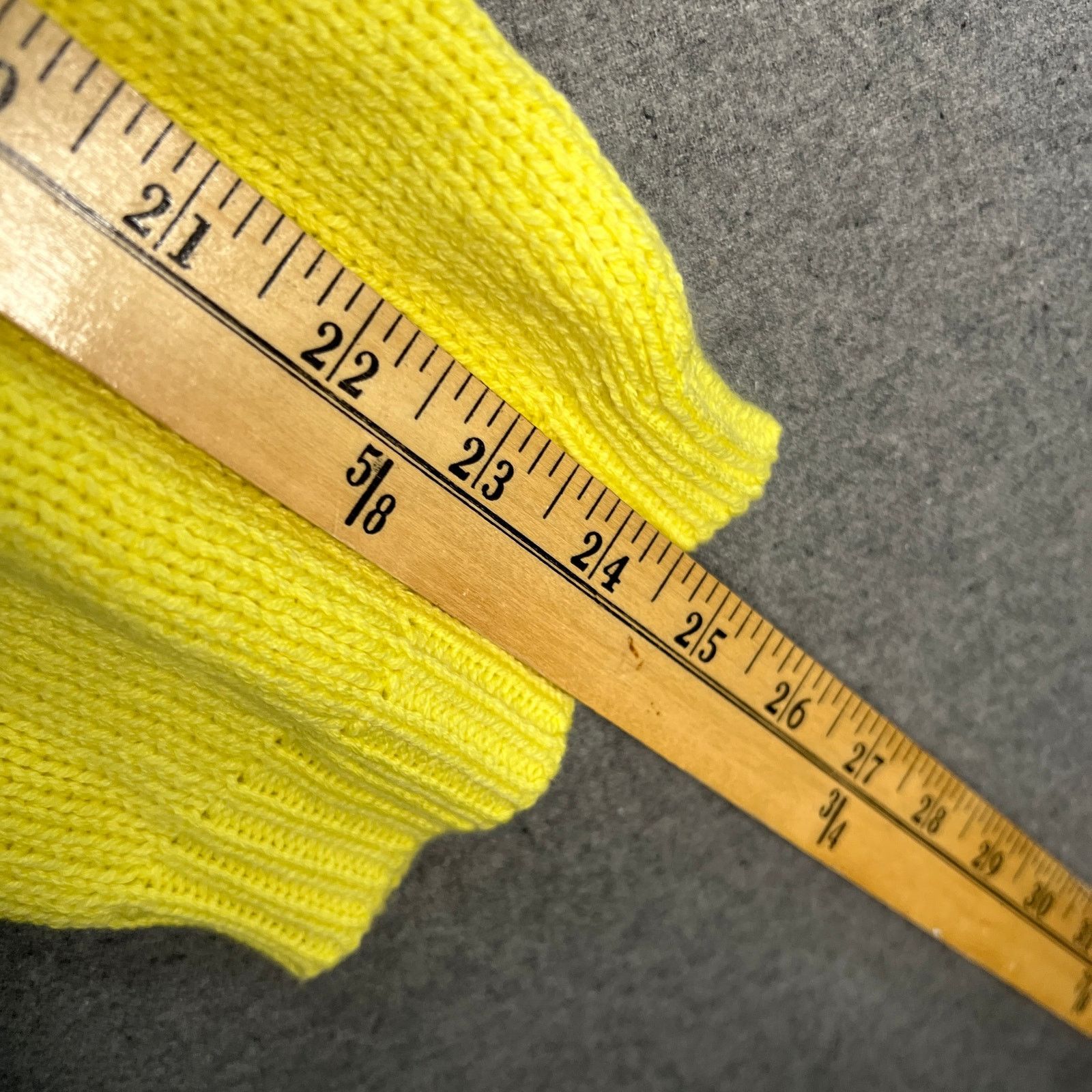 Other Girl With Curves Button-Front V-Neck Cardigan Lemon Size L / US 10 / IT 46 - 5 Thumbnail