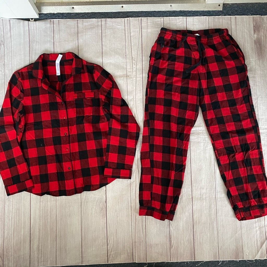 Other Stars Above women S perfectly cozy flannel Pajama set plaid Size ONE SIZE - 1 Thumbnail